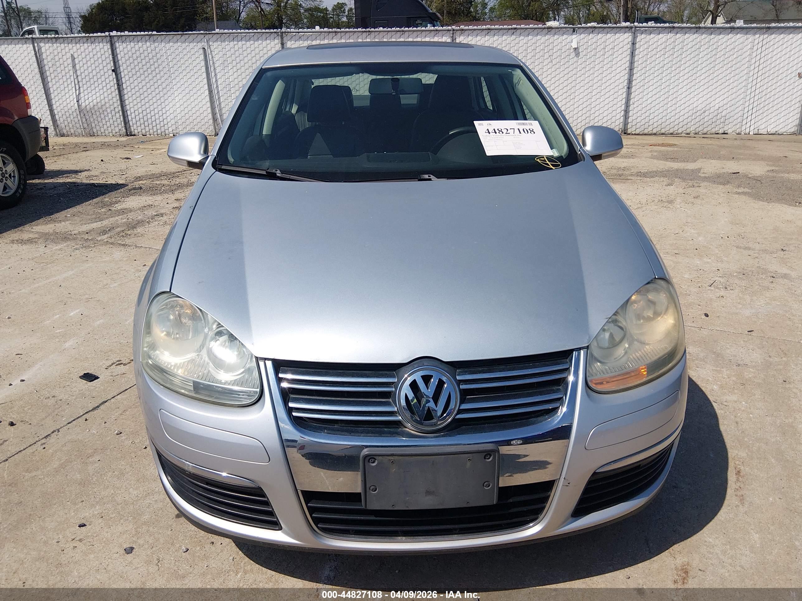 VOLKSWAGEN JETTA image 6
