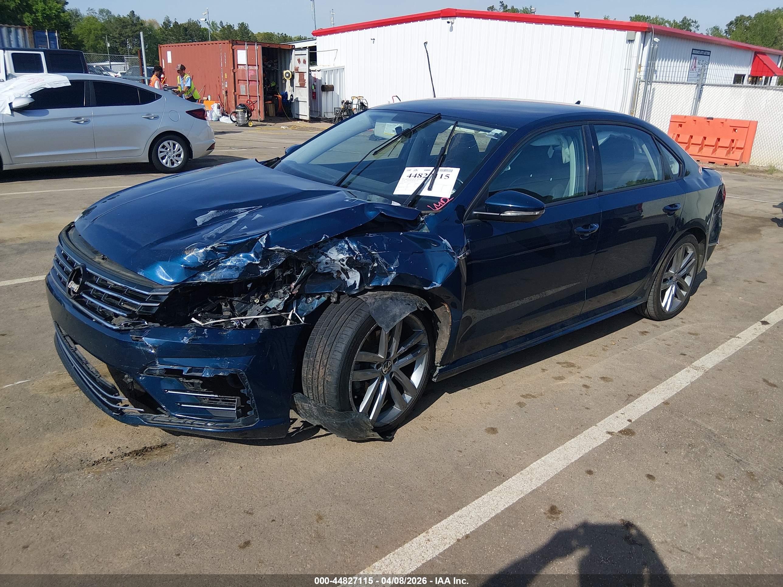 VOLKSWAGEN PASSAT image 2