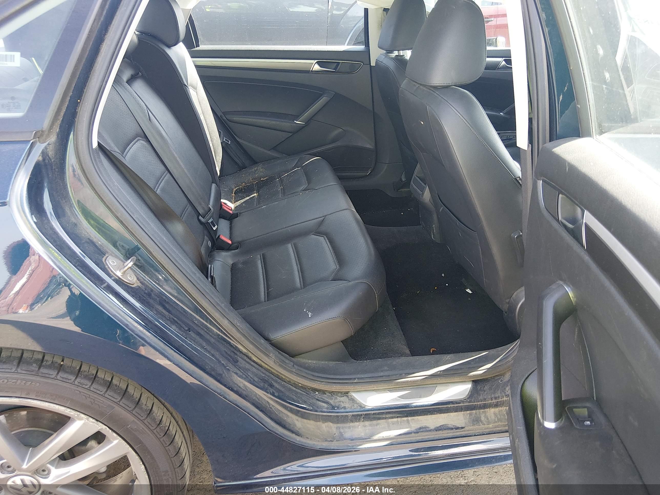 VOLKSWAGEN PASSAT image 8