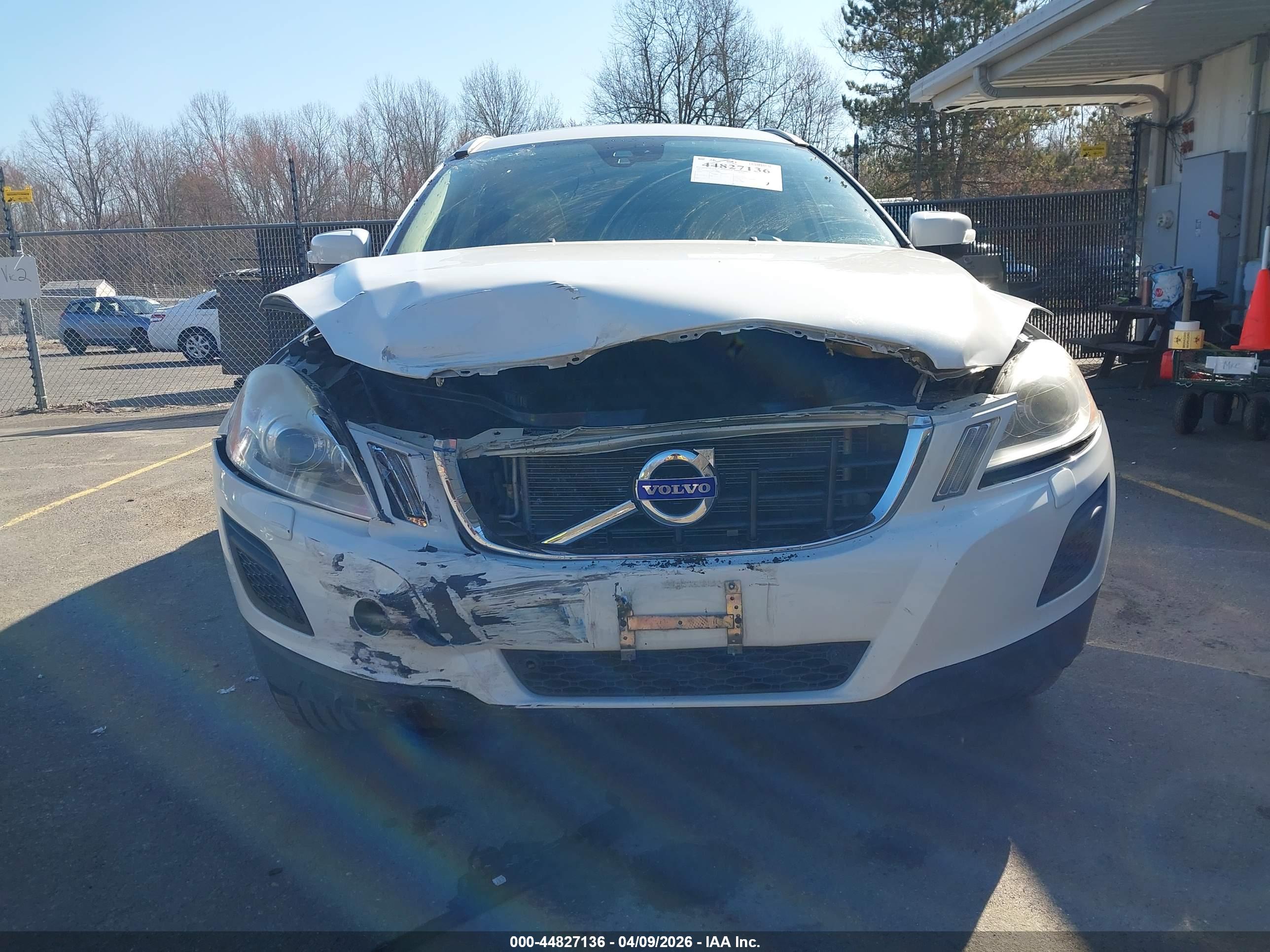VOLVO XC60 image 6