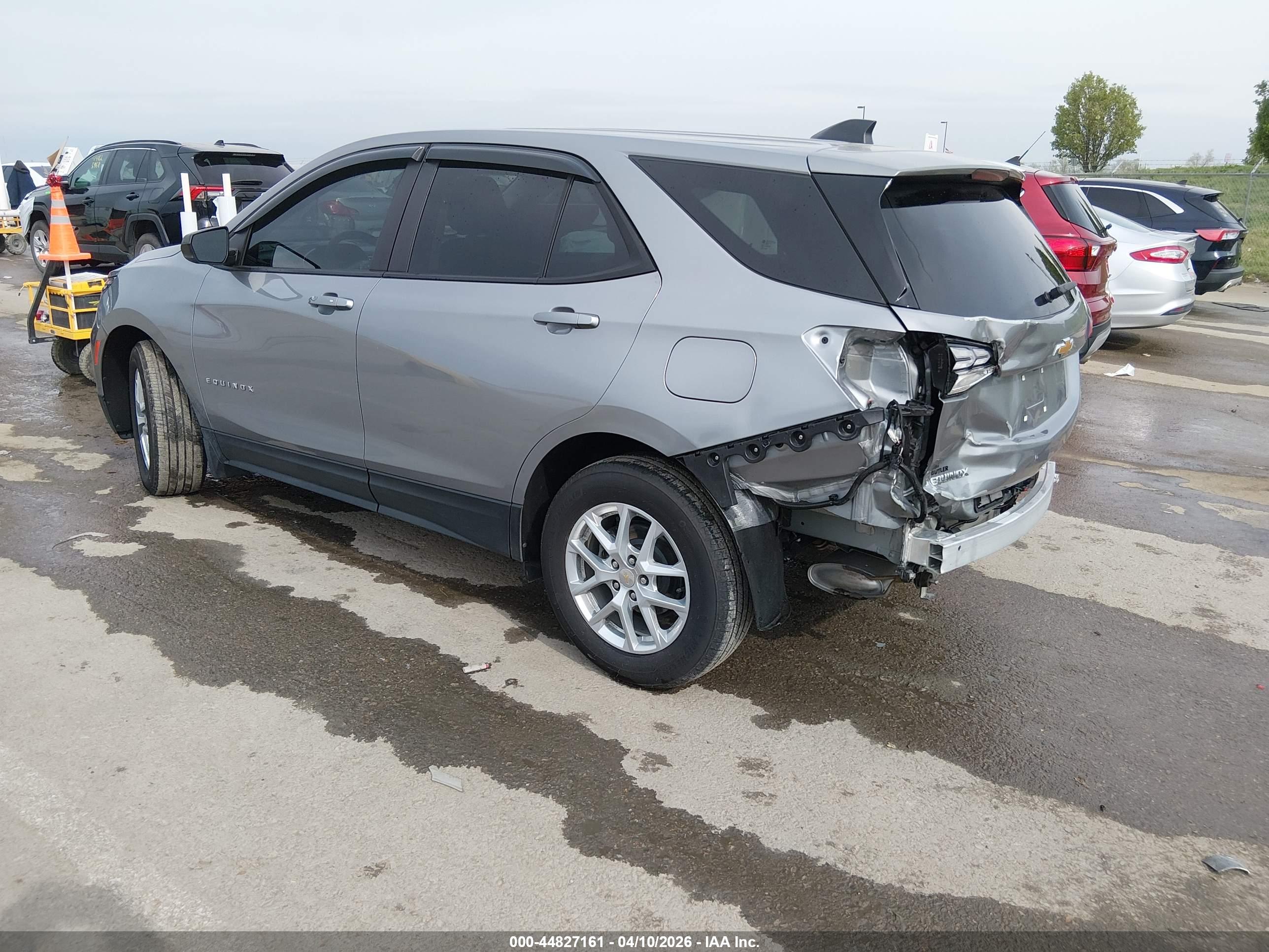 CHEVROLET EQUINOX image 3