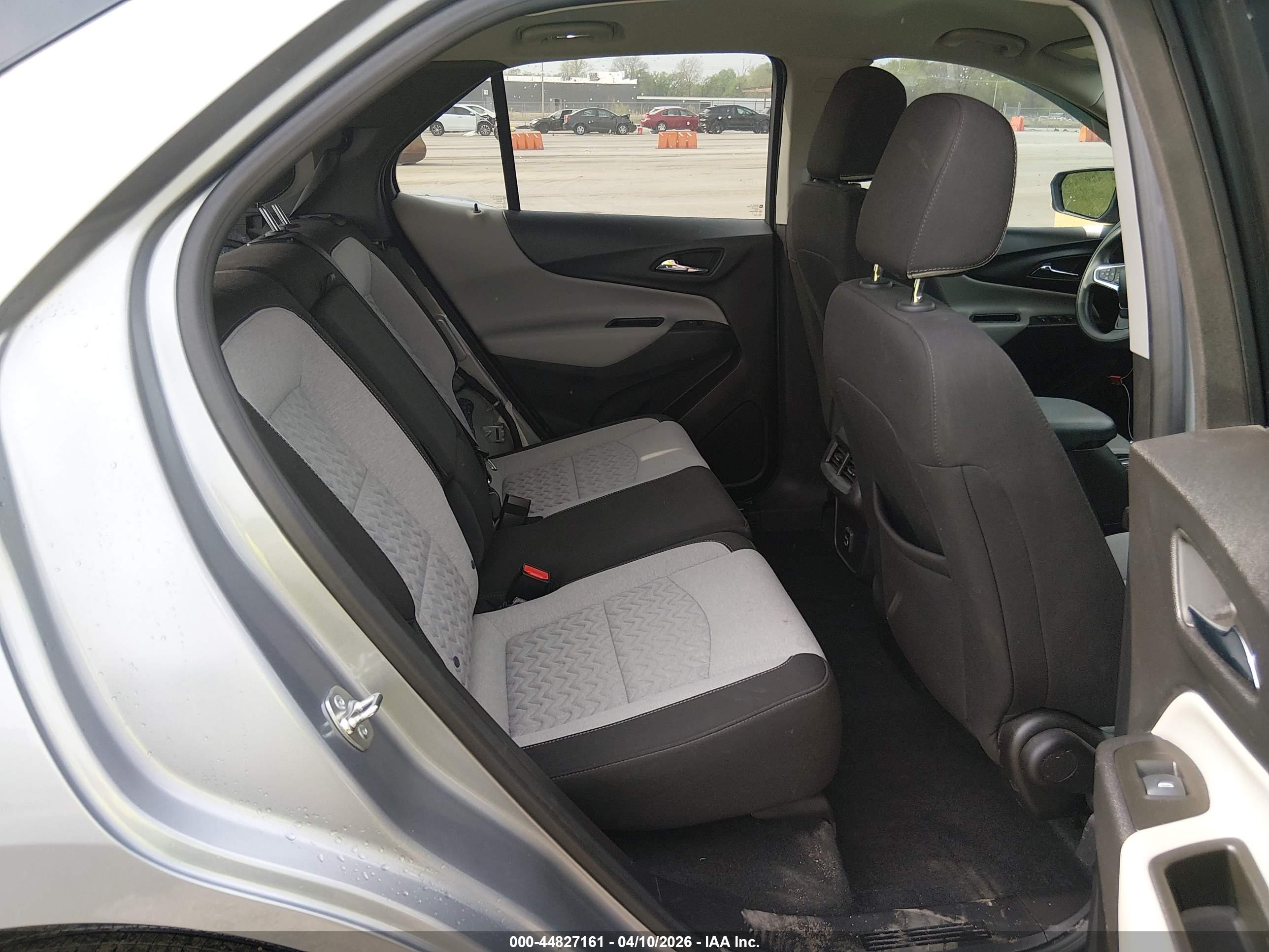 CHEVROLET EQUINOX image 8