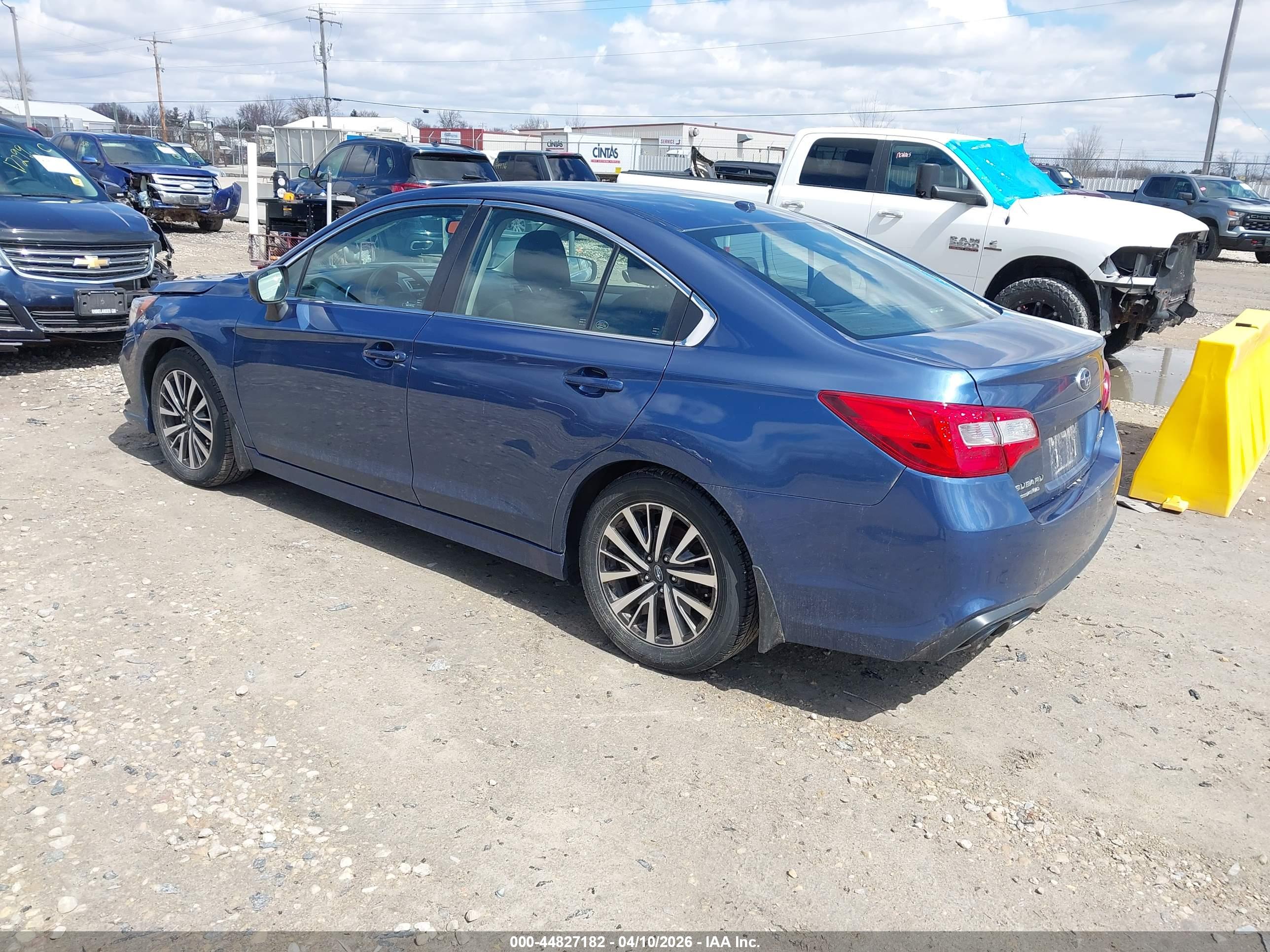 SUBARU LEGACY image 3