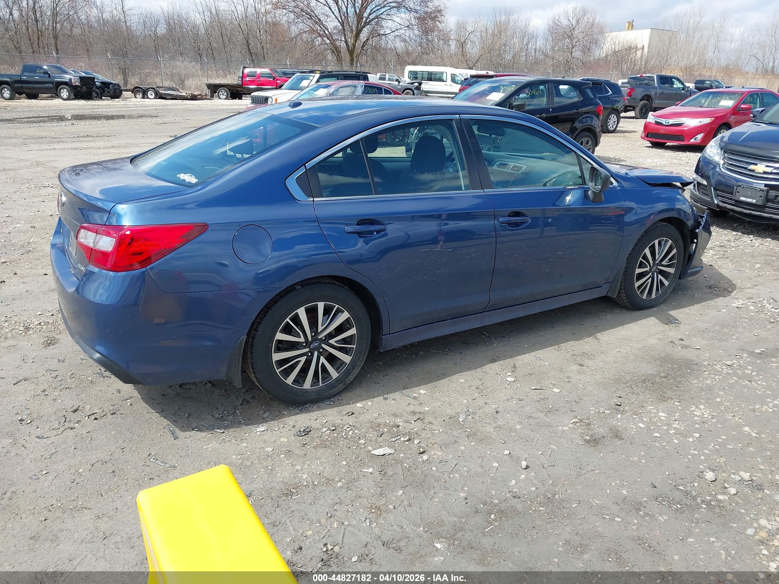 SUBARU LEGACY image 4