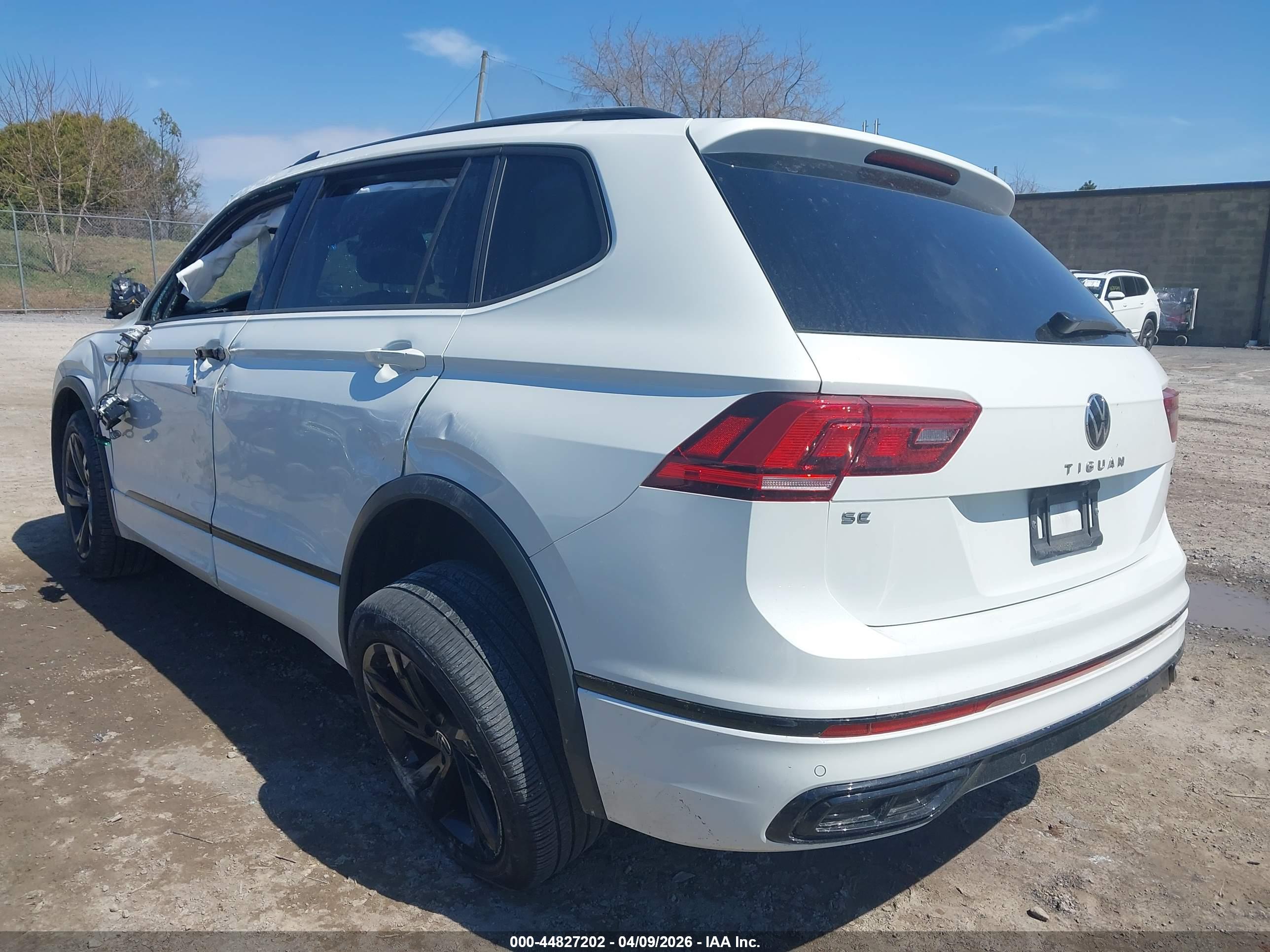 VOLKSWAGEN TIGUAN image 3