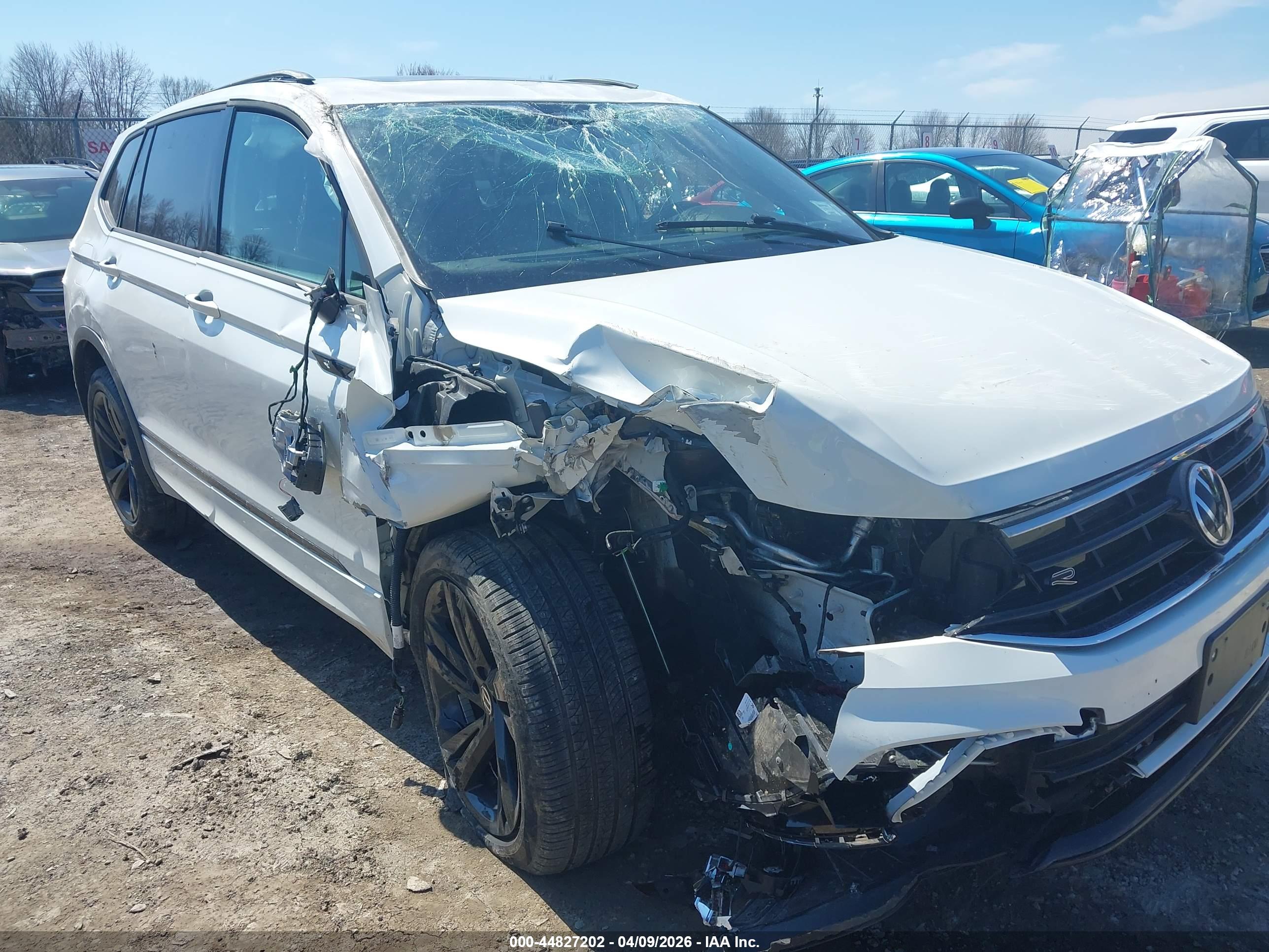VOLKSWAGEN TIGUAN image 6