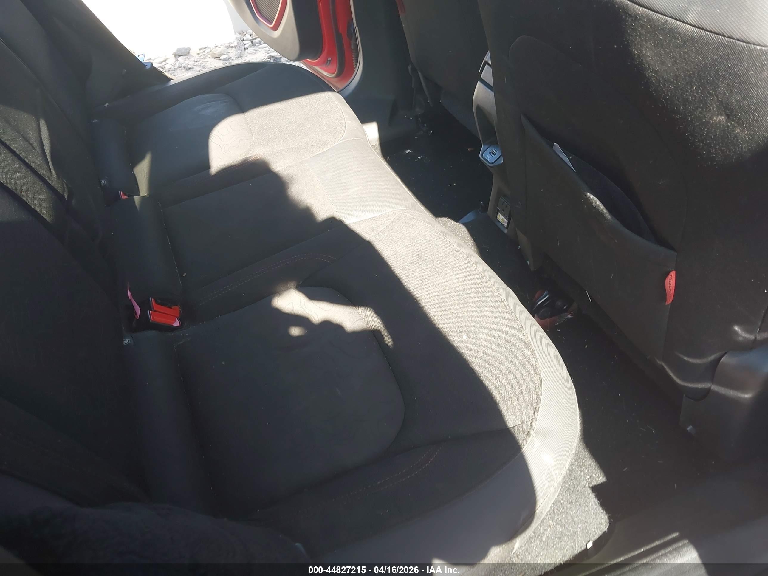 JEEP RENEGADE image 8