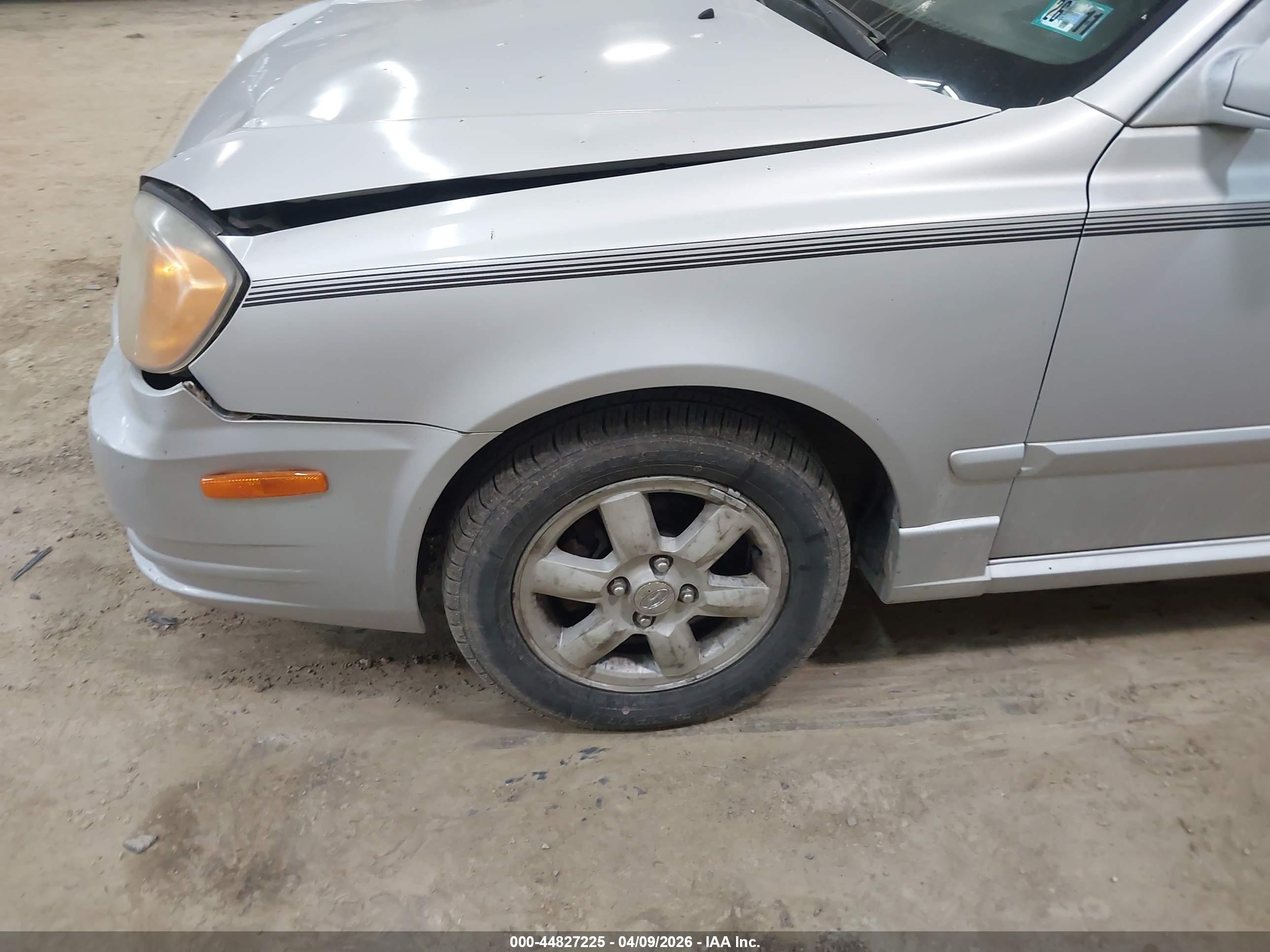 HYUNDAI ACCENT image 6