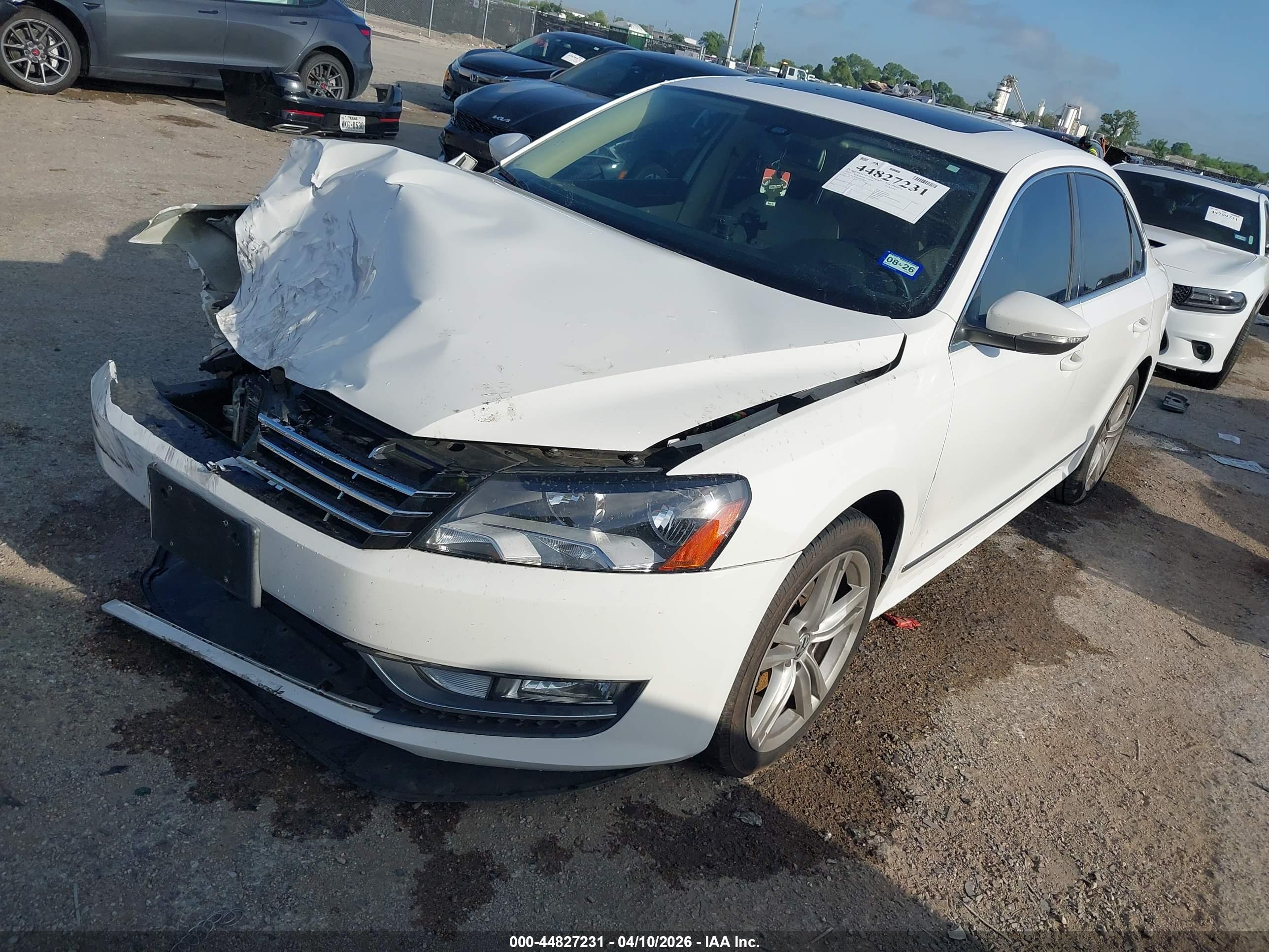 VOLKSWAGEN PASSAT image 2