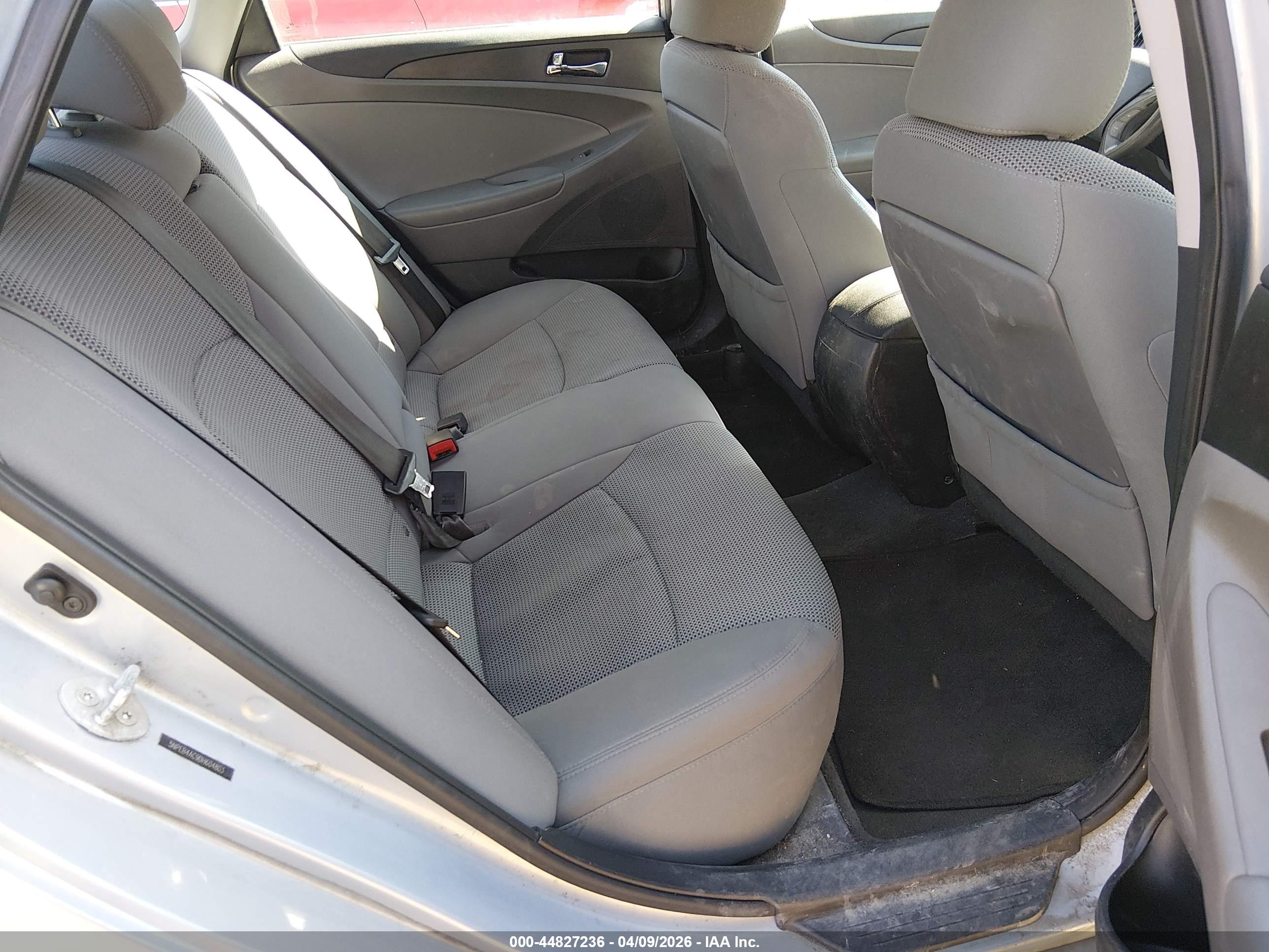 HYUNDAI SONATA image 8