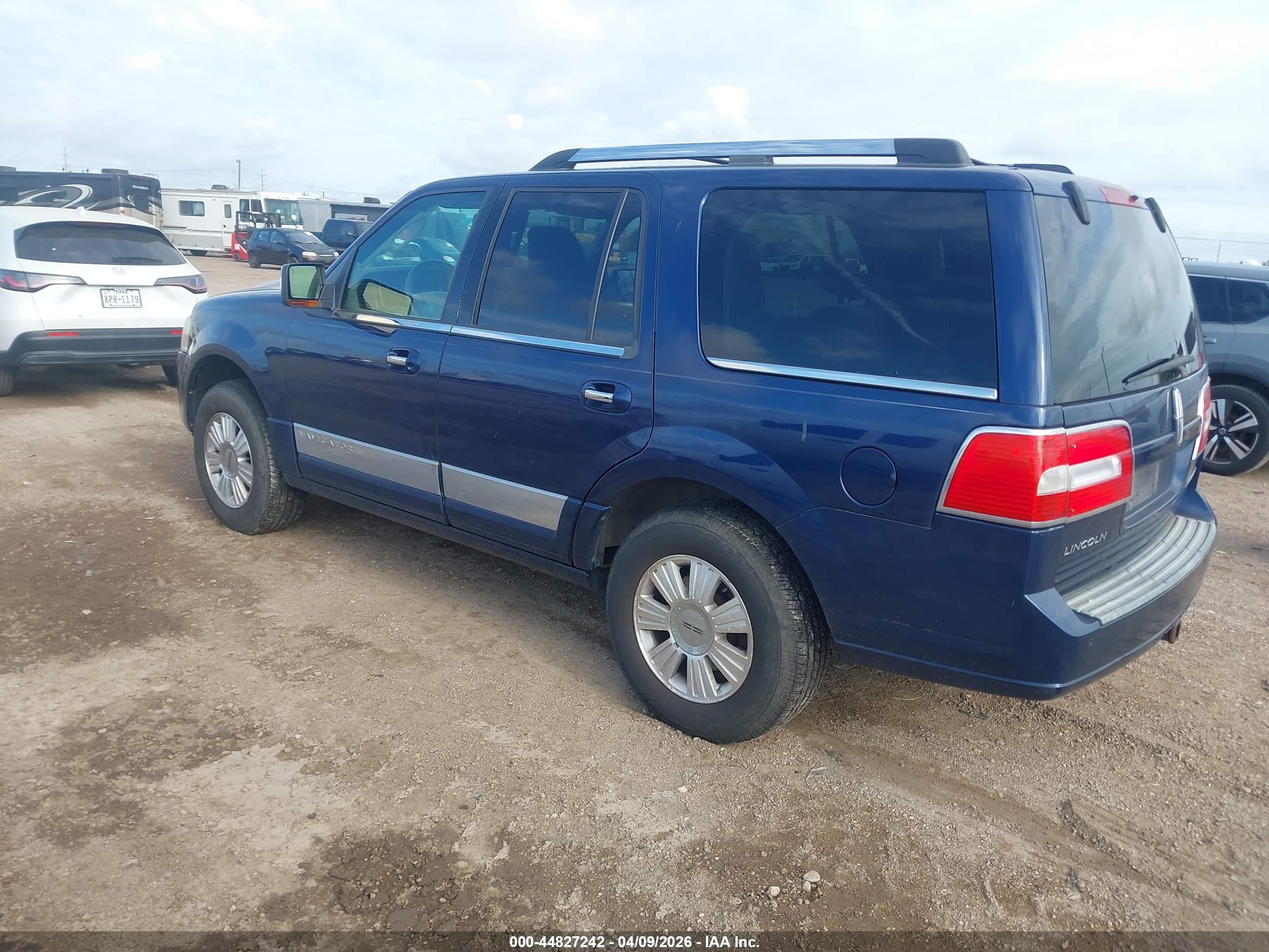 LINCOLN NAVIGATOR image 3