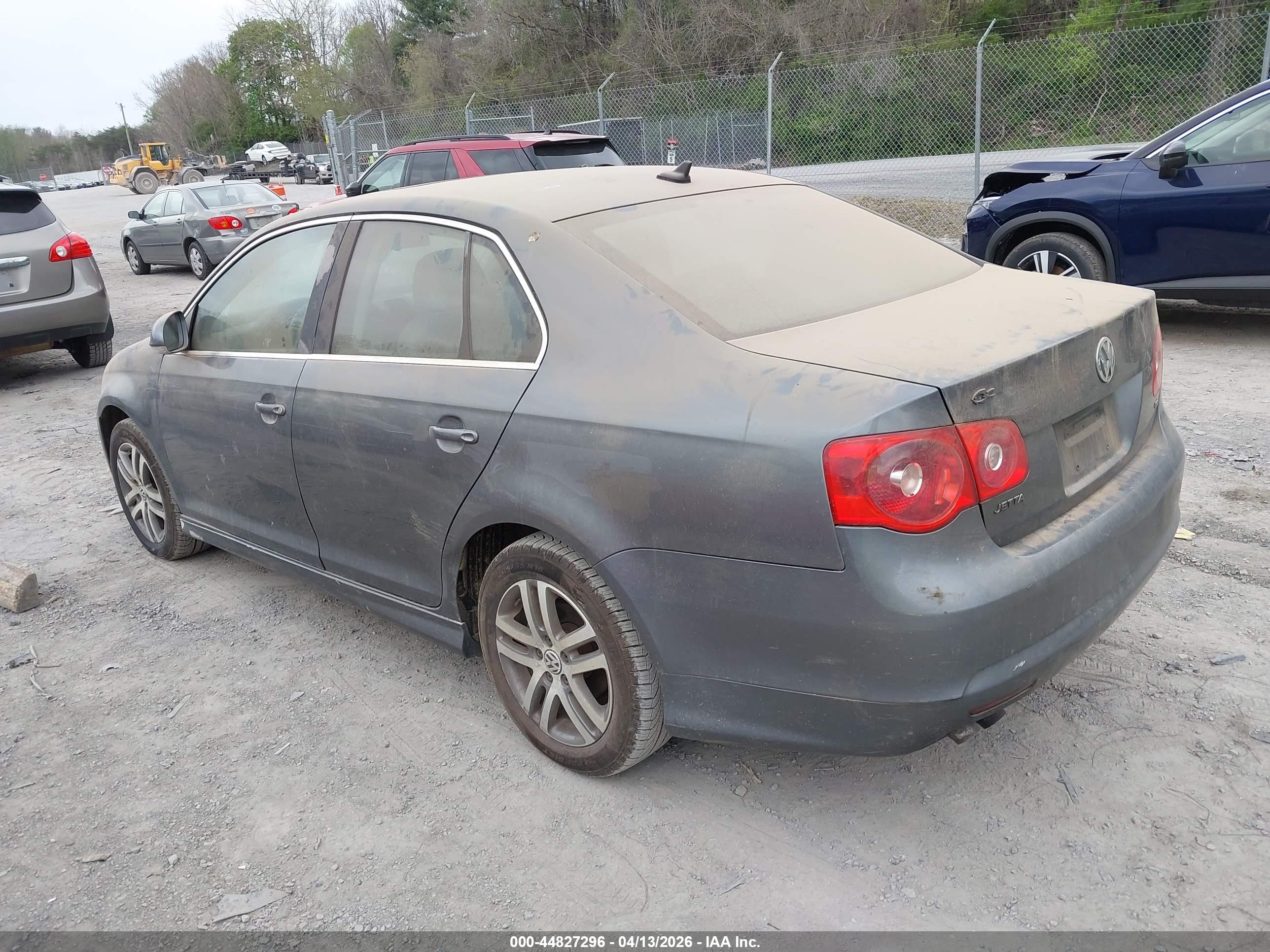 VOLKSWAGEN JETTA image 3