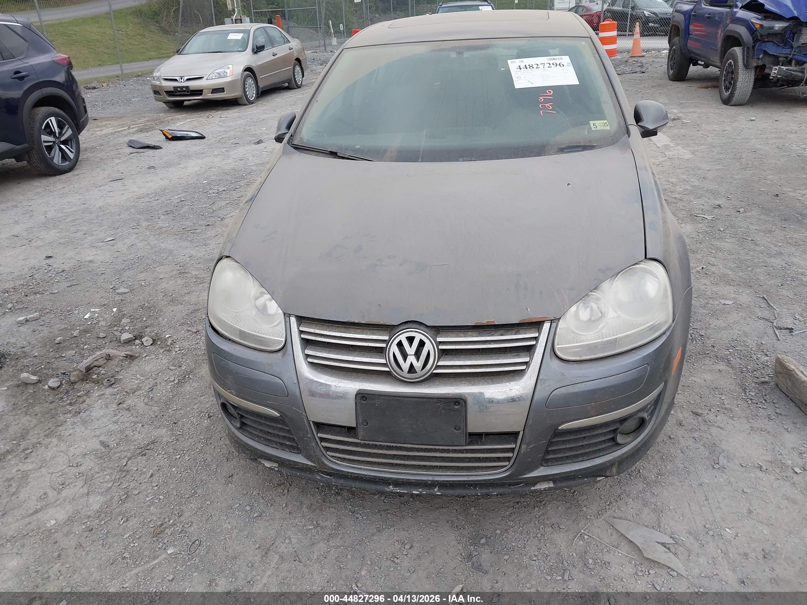 VOLKSWAGEN JETTA image 6