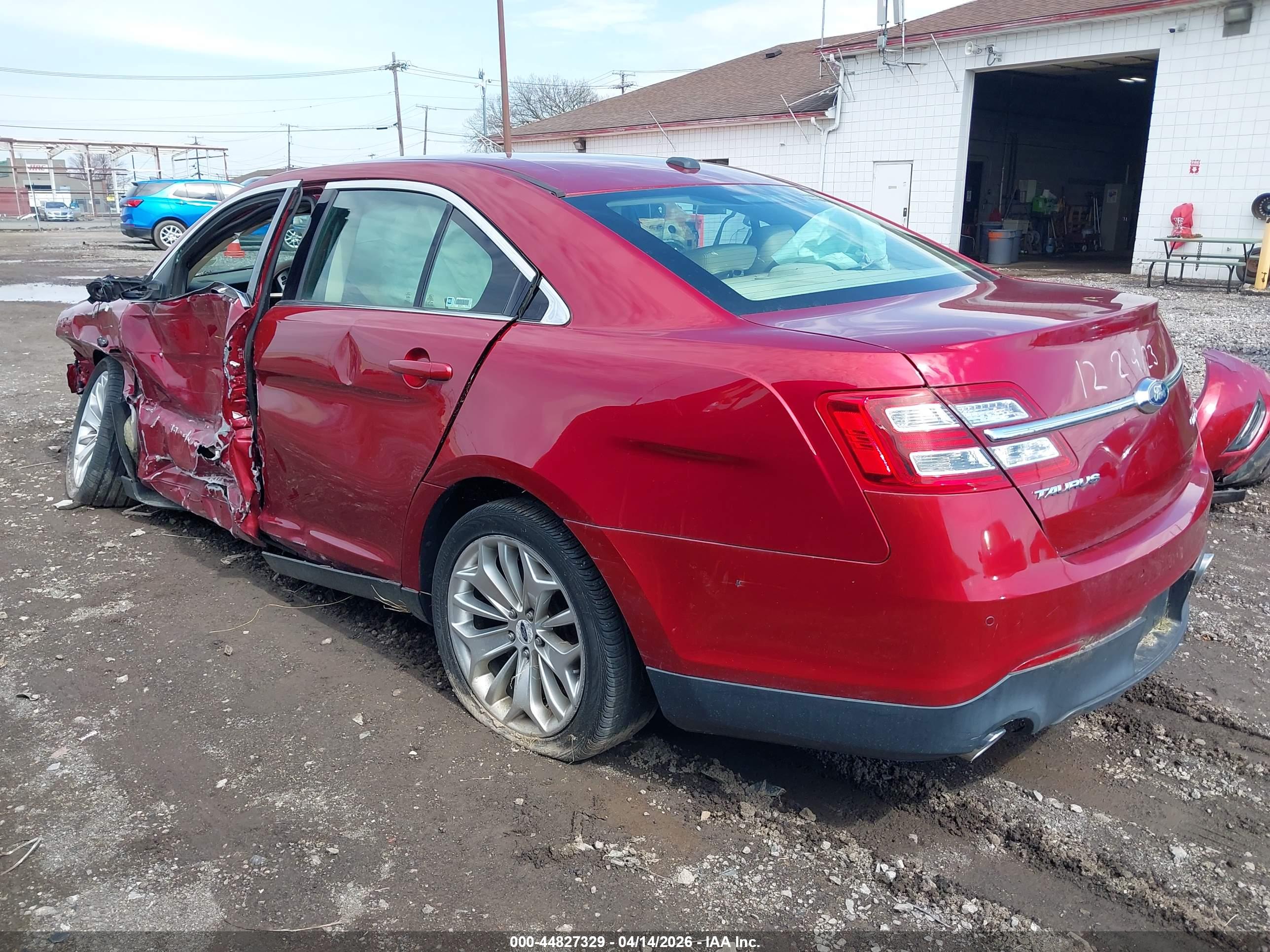 FORD TAURUS image 3