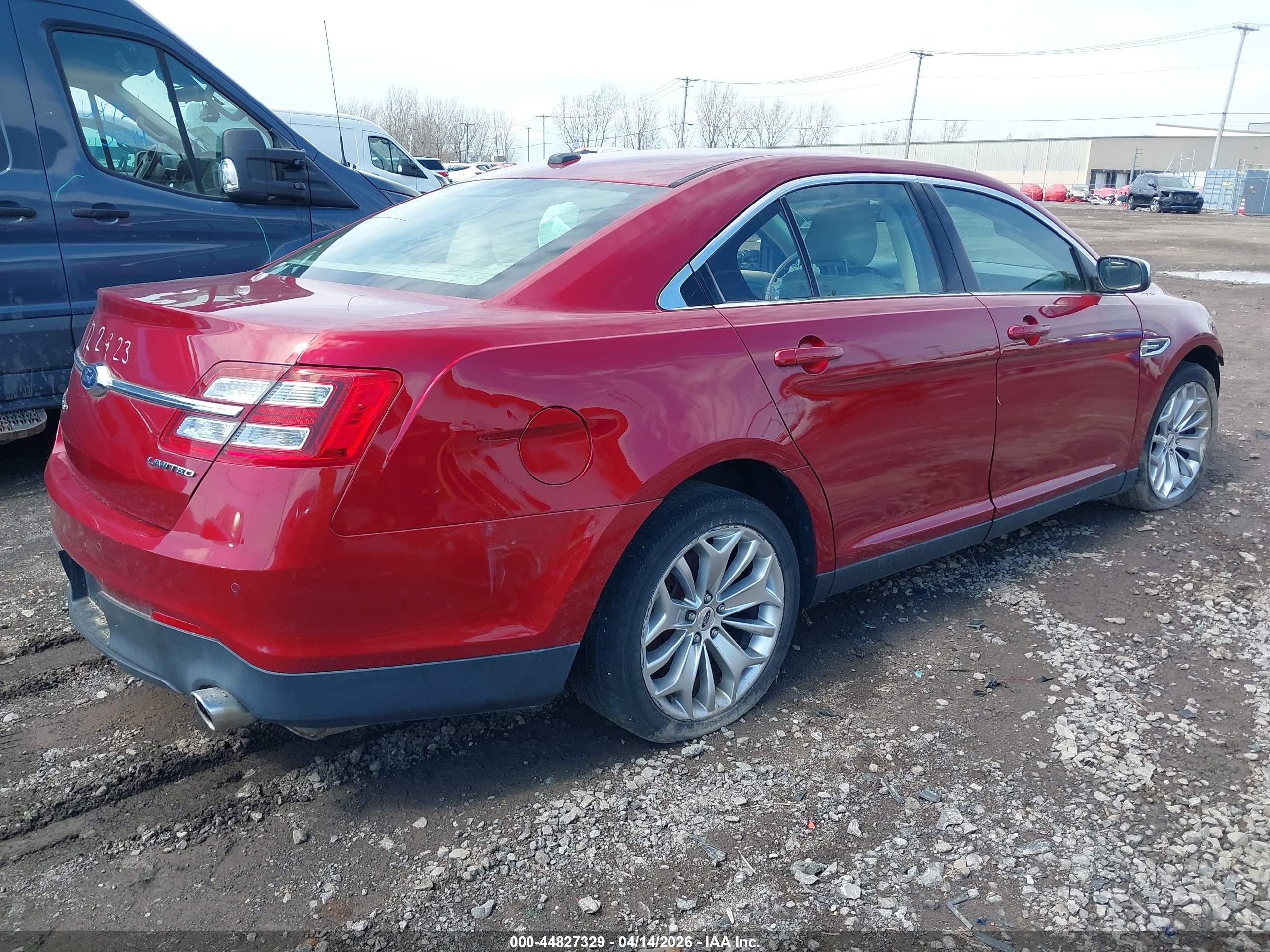 FORD TAURUS image 4