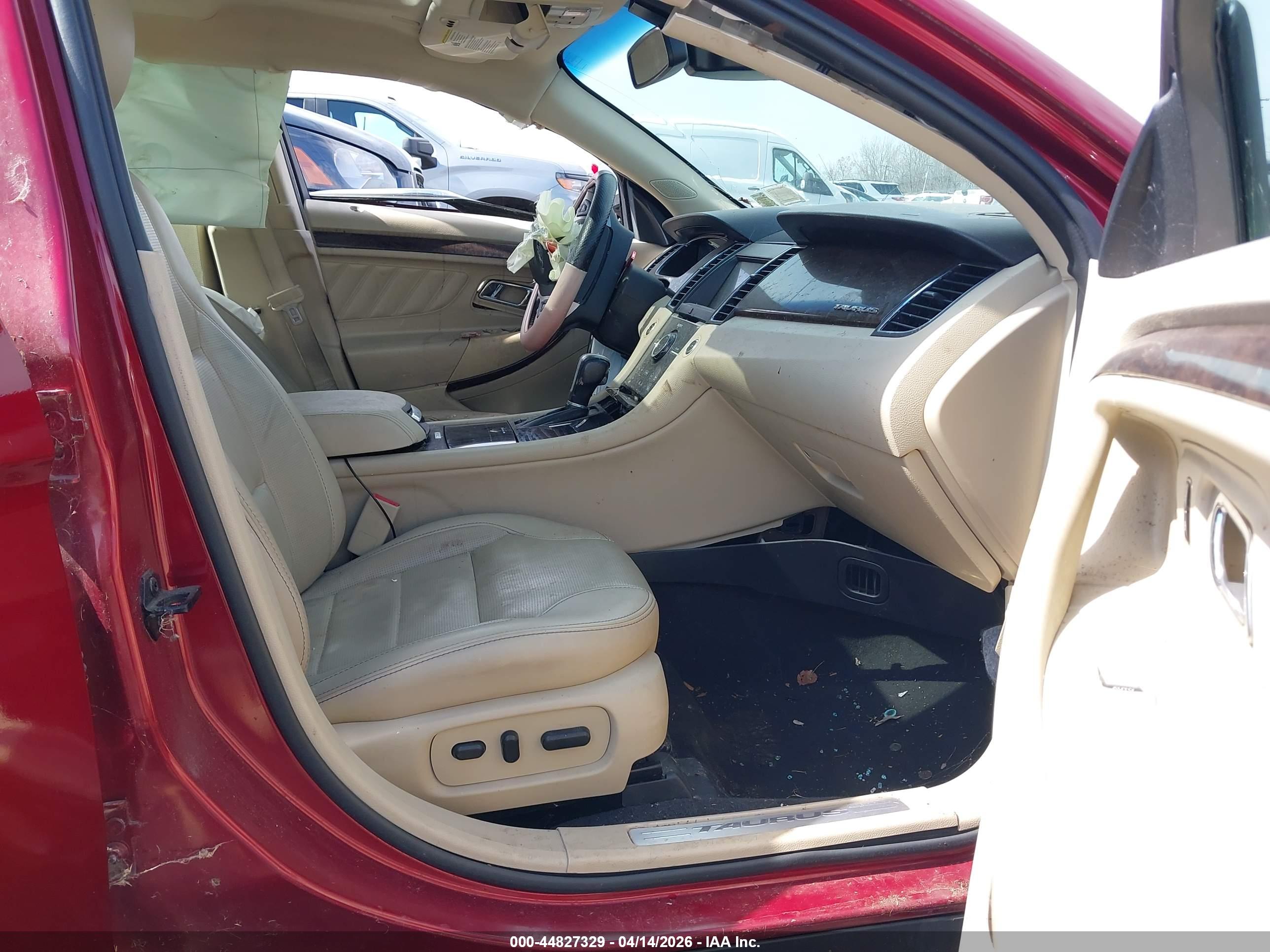 FORD TAURUS image 5