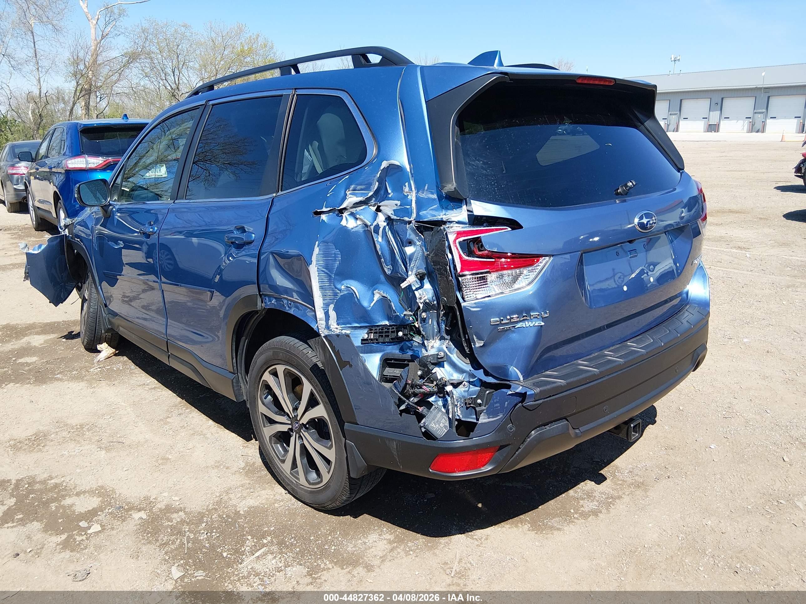 SUBARU FORESTER image 3