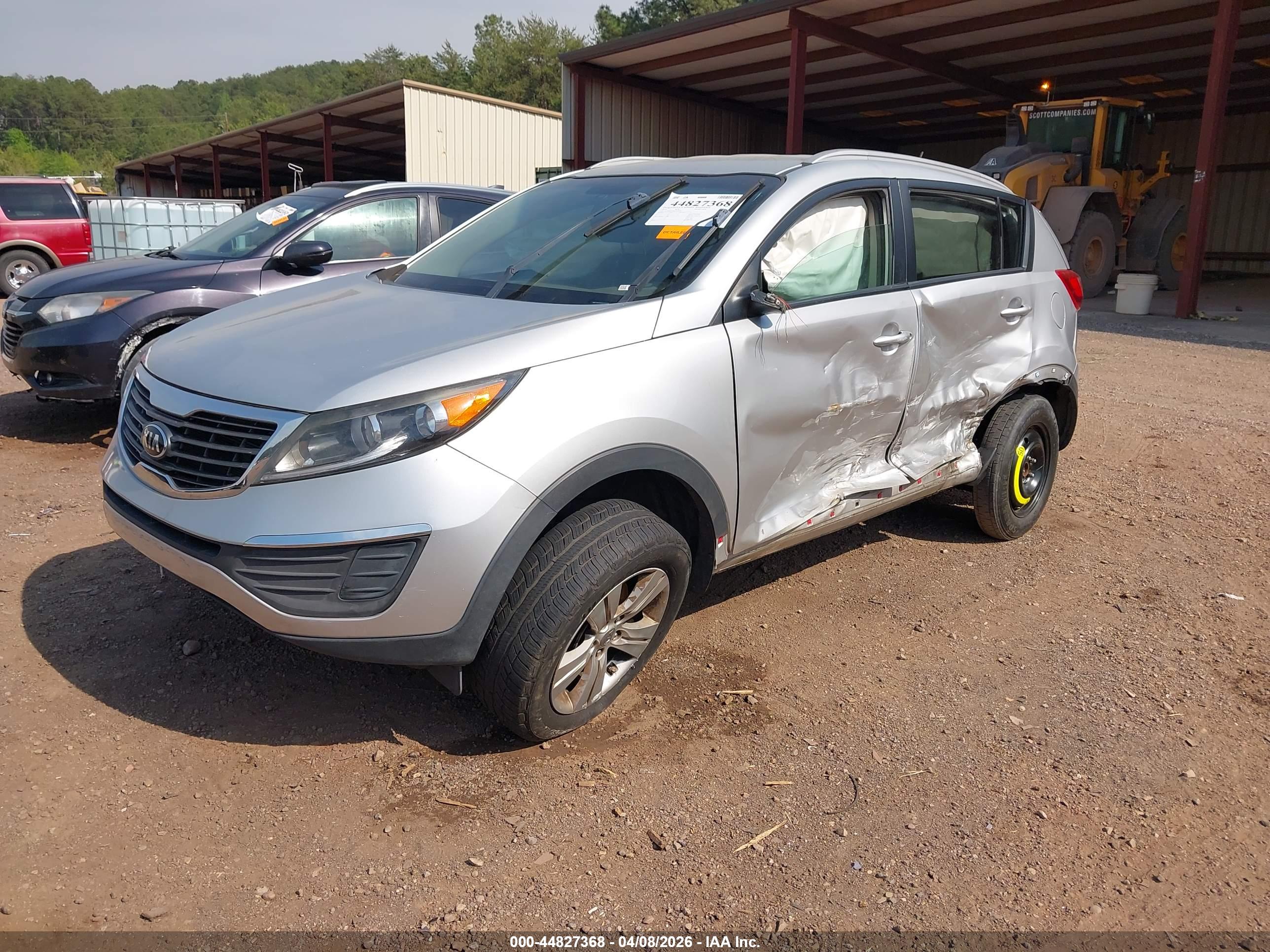 KIA SPORTAGE image 2