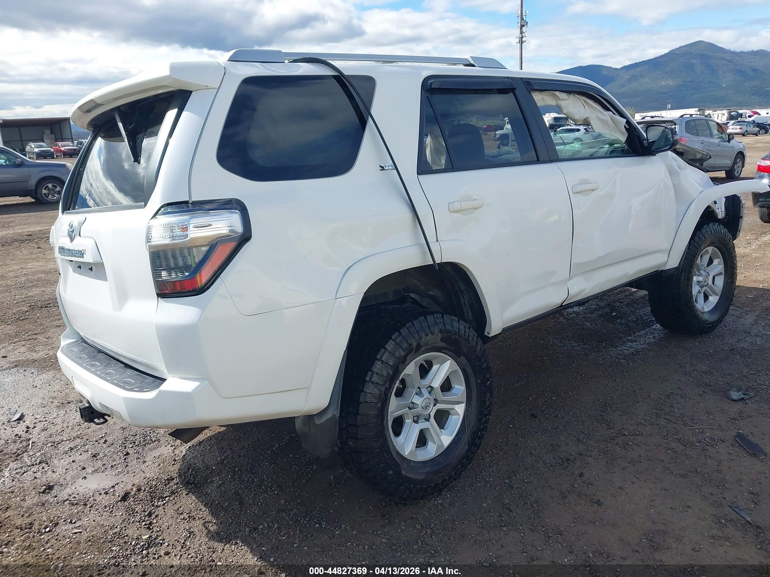 TOYOTA 4RUNNER image 4