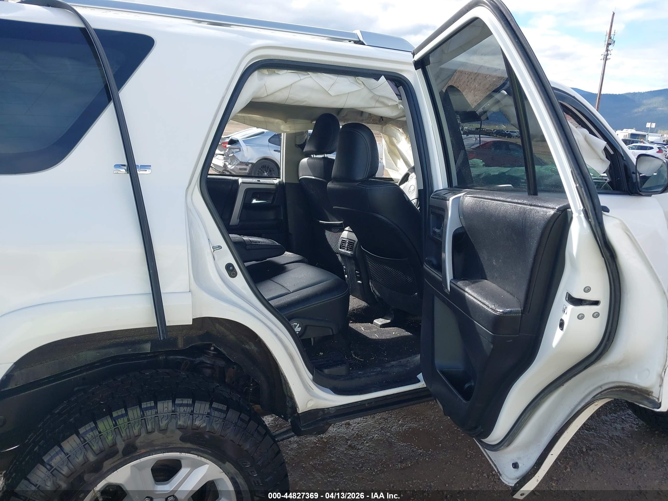 TOYOTA 4RUNNER image 8