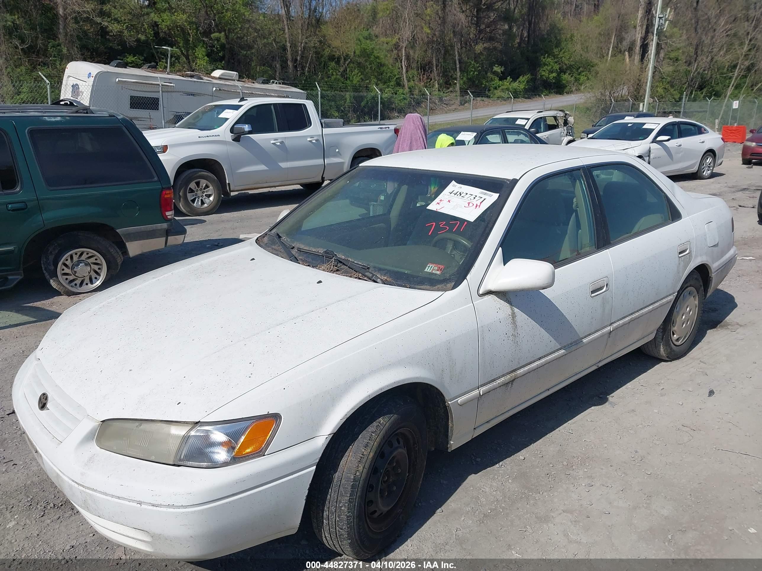 TOYOTA CAMRY image 6