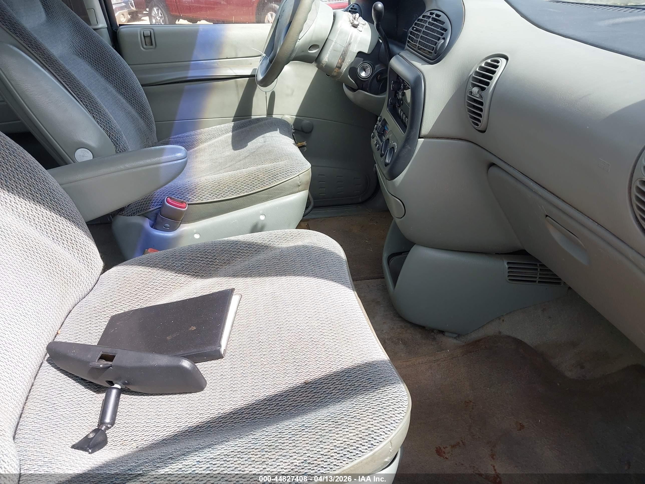 DODGE CARAVAN image 5