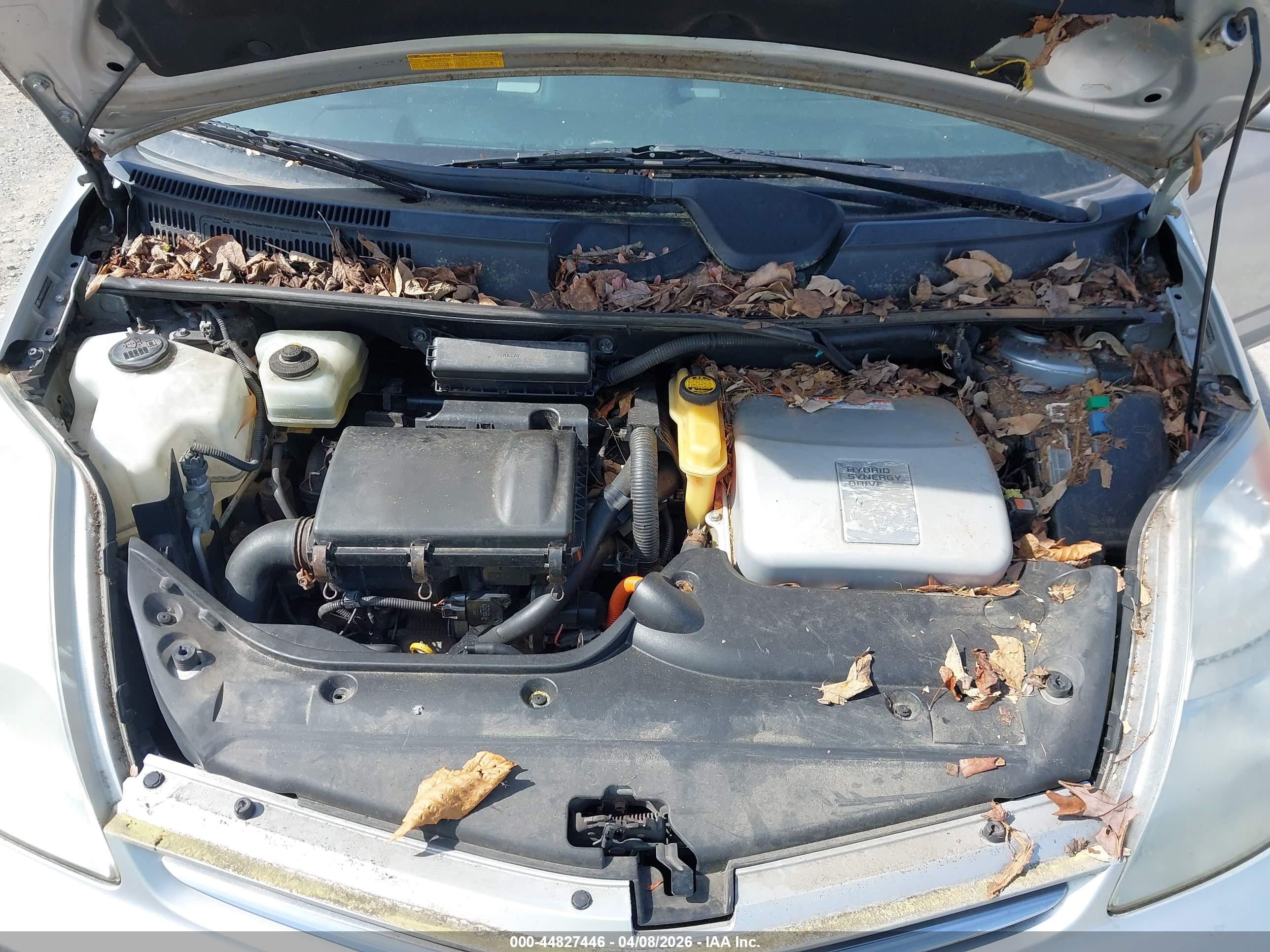 TOYOTA PRIUS image 10