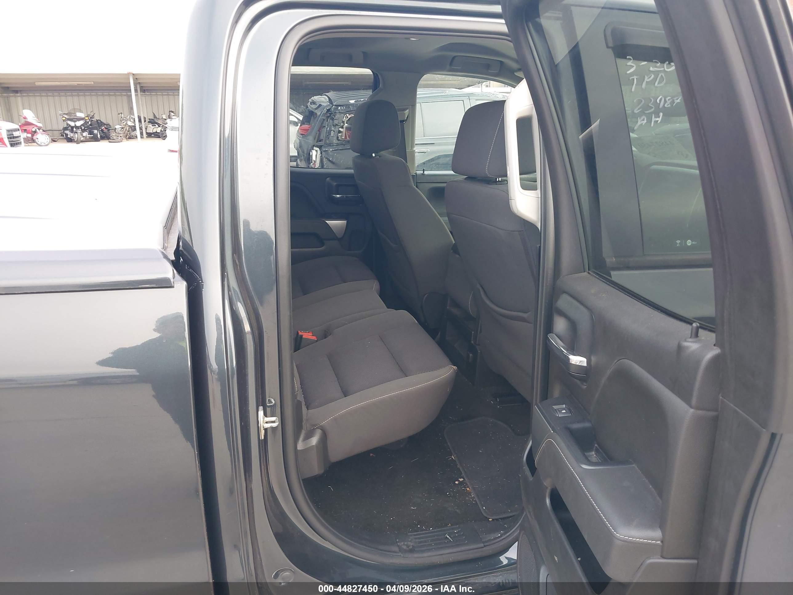 CHEVROLET SILVERADO image 8