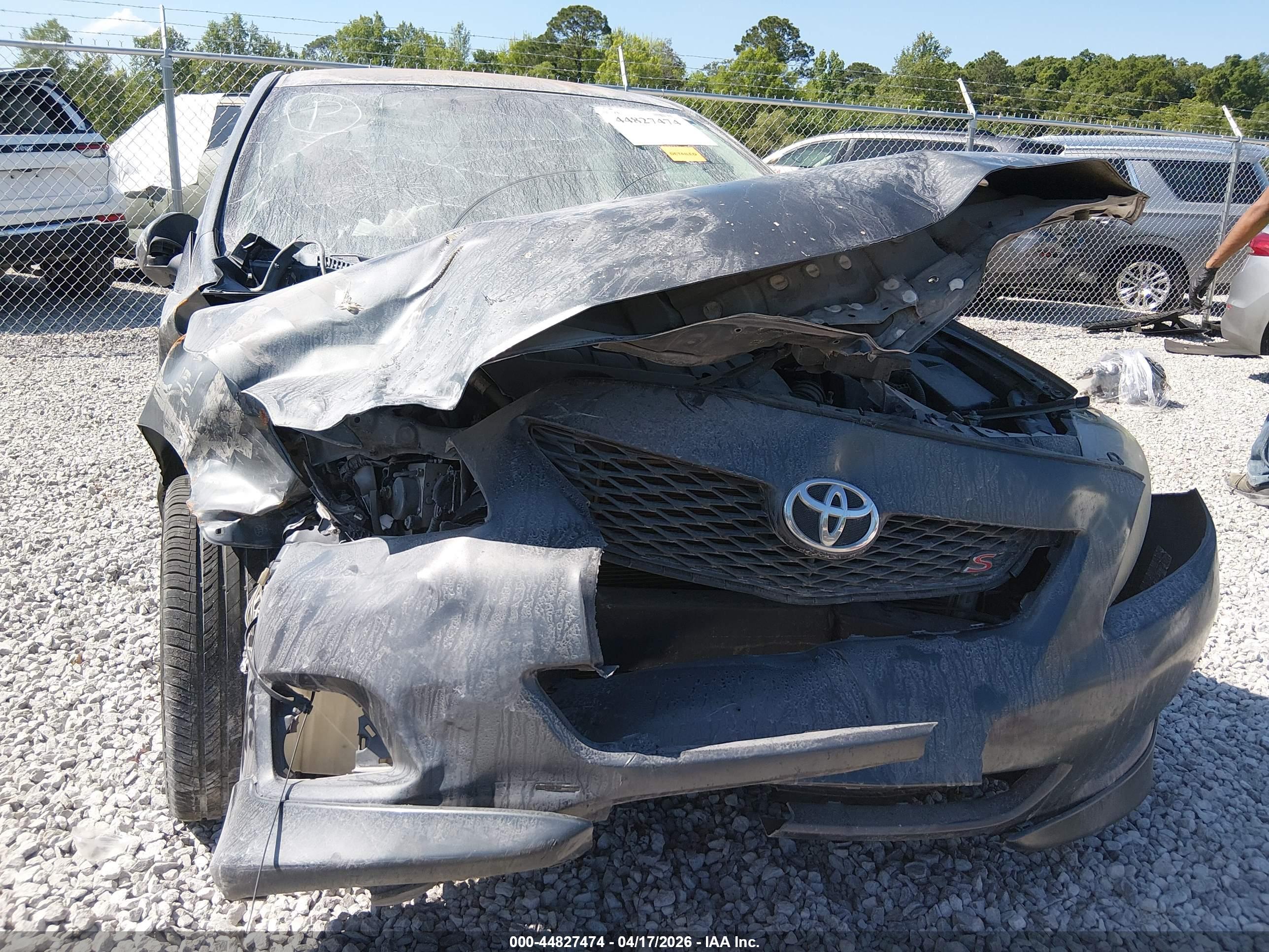 TOYOTA COROLLA image 6