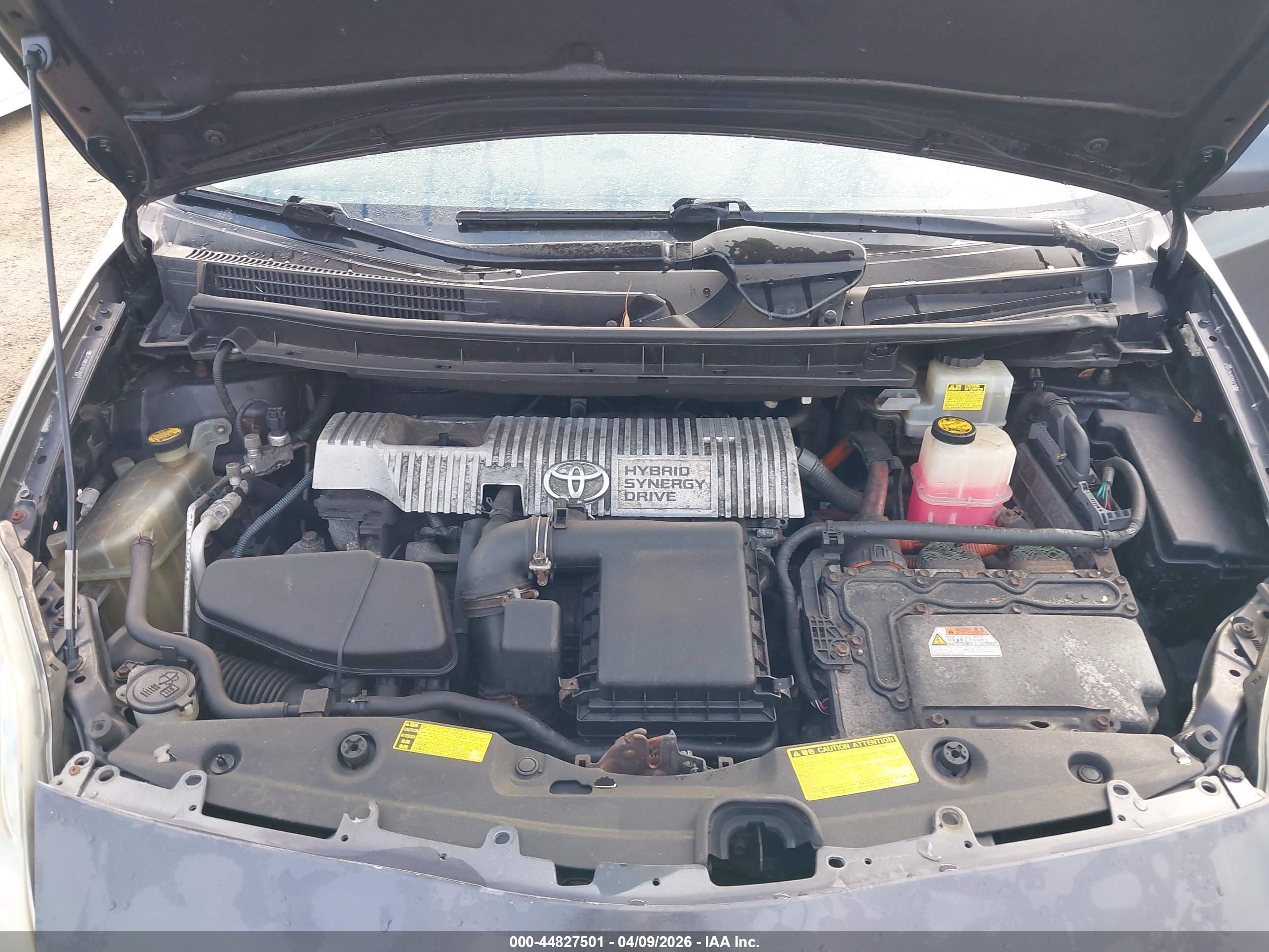 TOYOTA PRIUS image 10