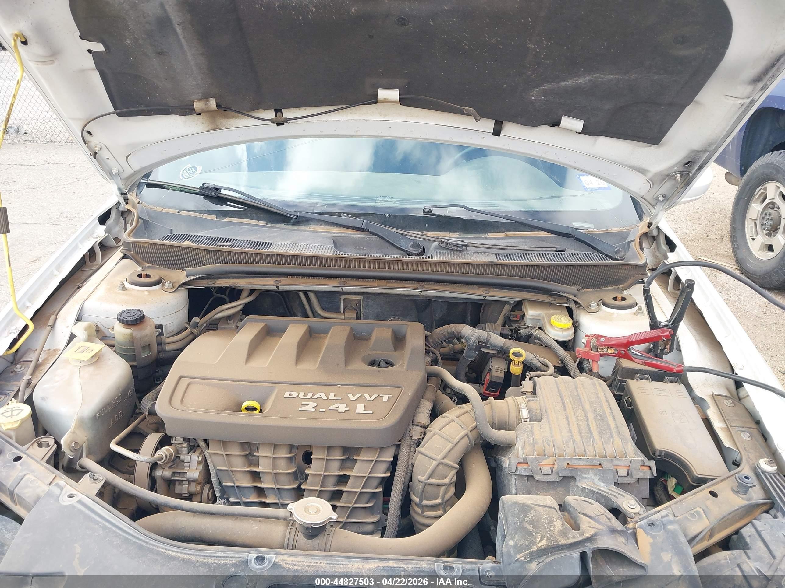 CHRYSLER 200 image 10