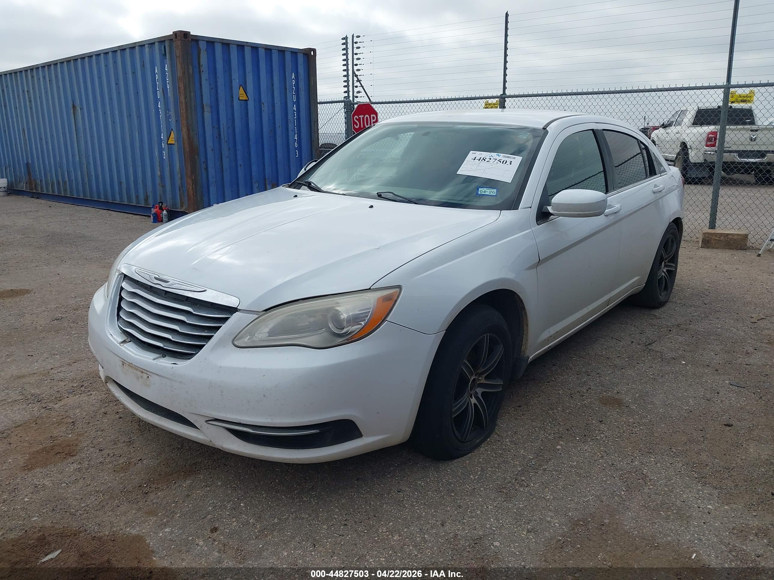 CHRYSLER 200 image 2