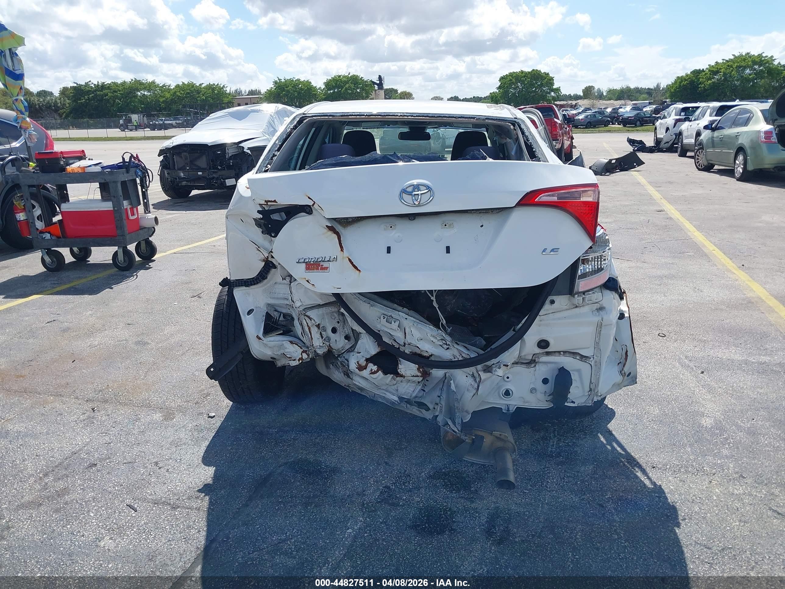 TOYOTA COROLLA image 6