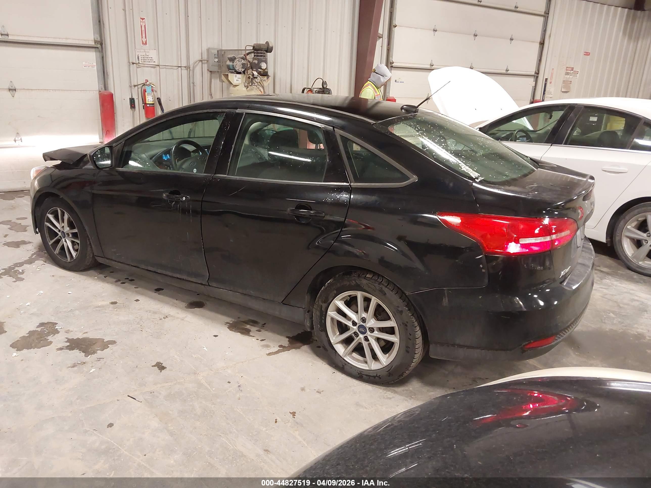 FORD FOCUS image 3