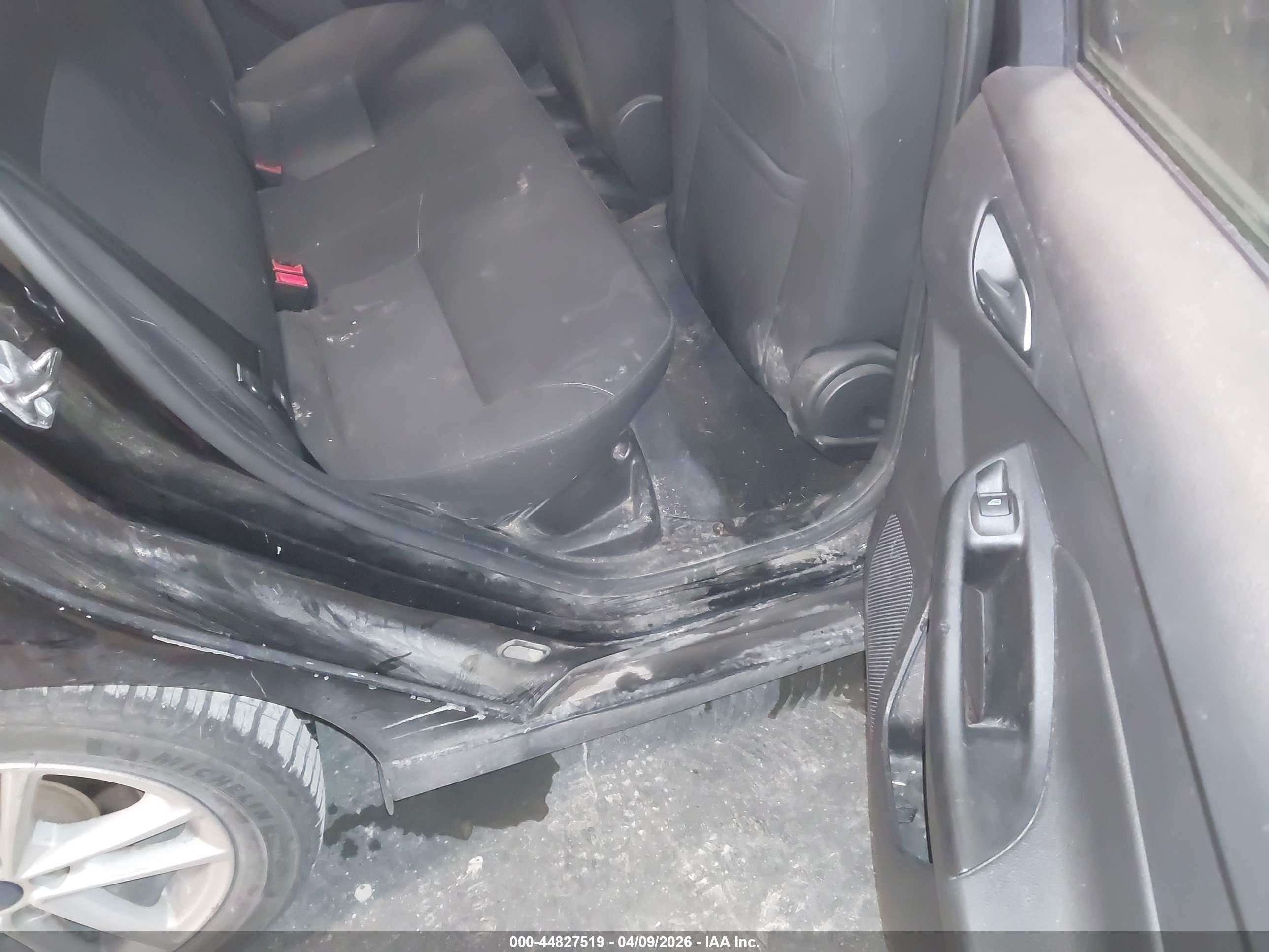 FORD FOCUS image 8