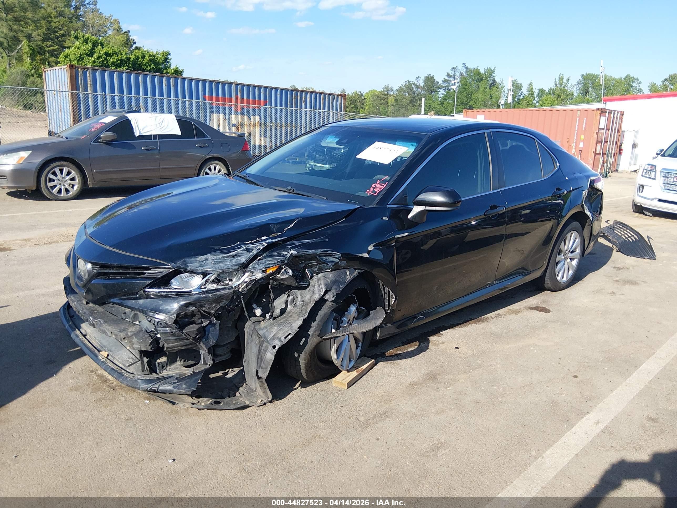 TOYOTA CAMRY image 2