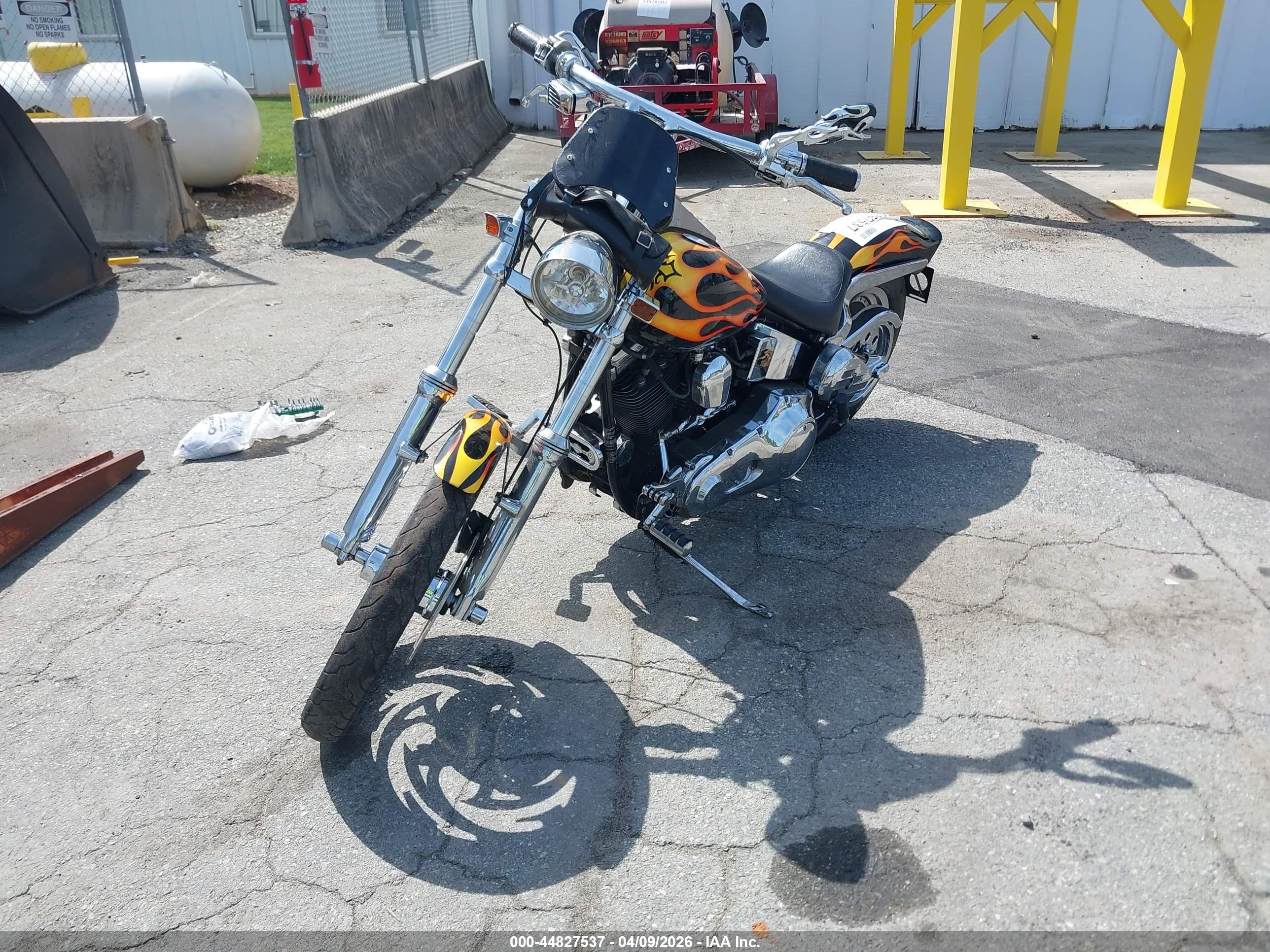 HARLEY-DAVIDSON FXST image 2