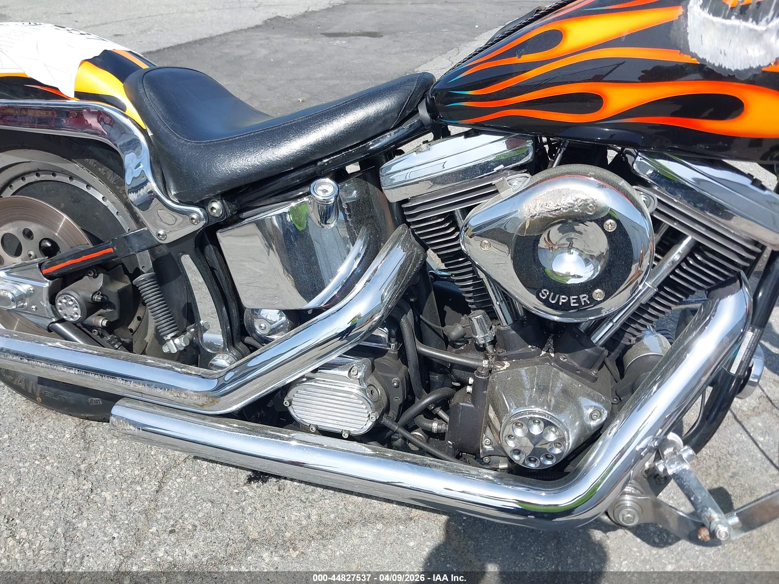 HARLEY-DAVIDSON FXST image 8