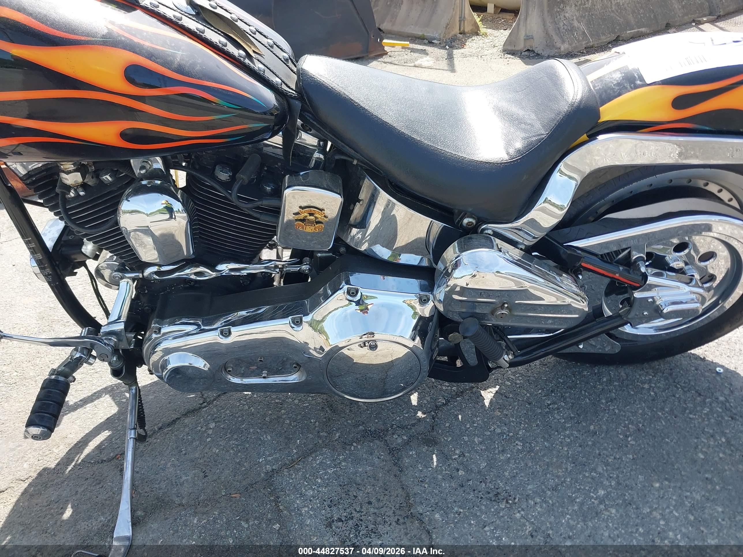 HARLEY-DAVIDSON FXST image 9