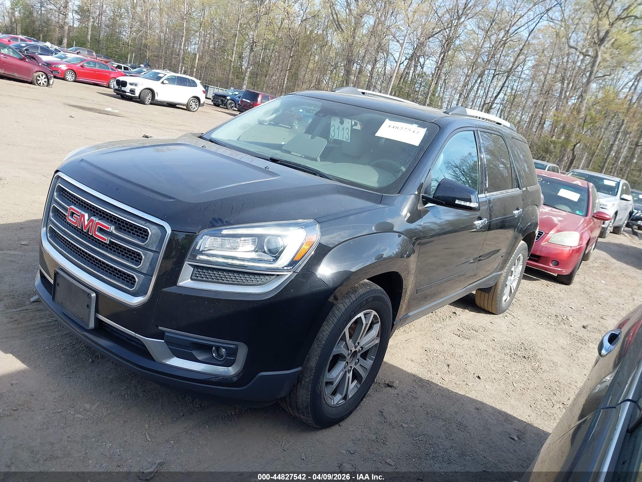 GMC ACADIA image 2