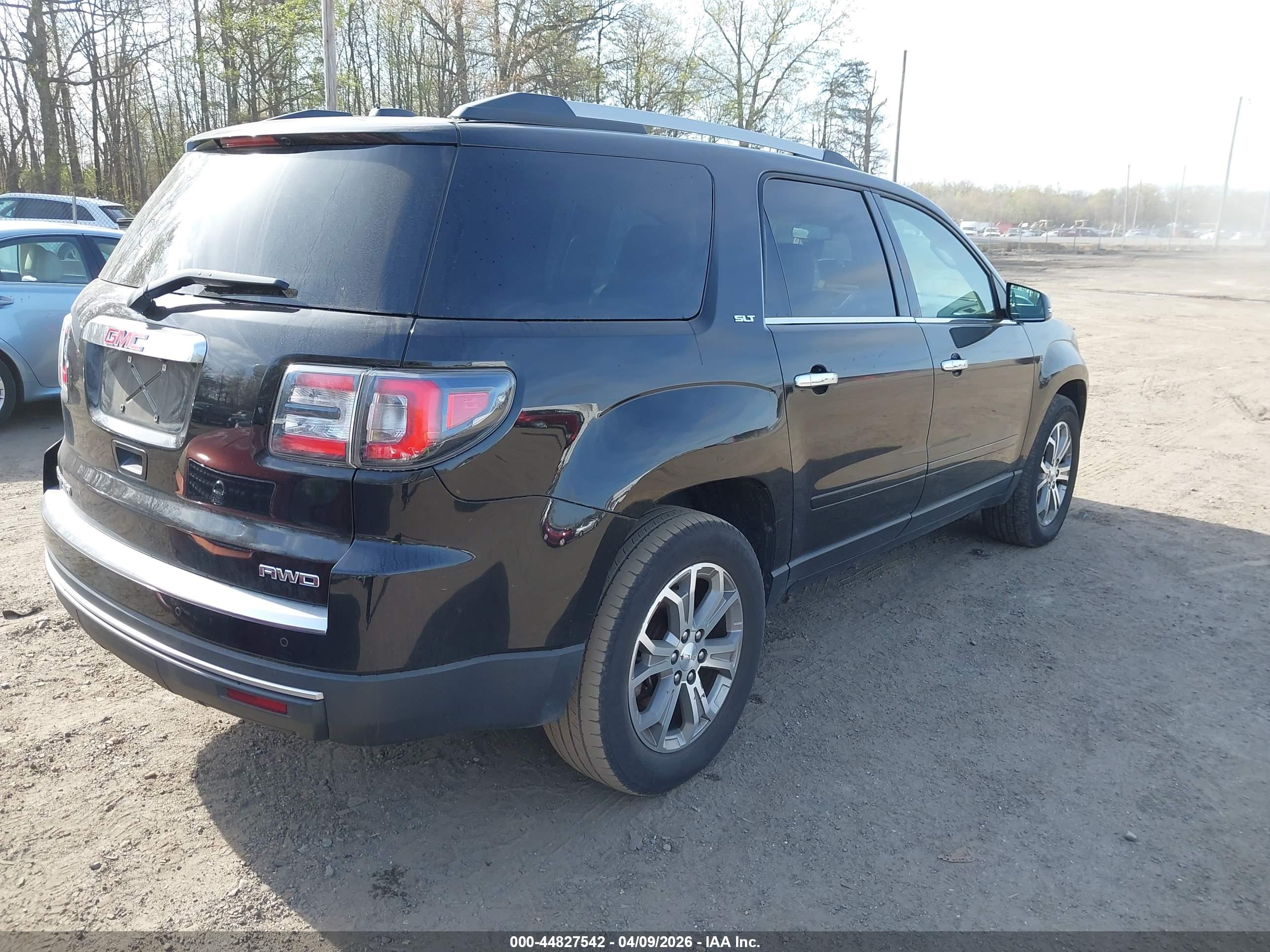 GMC ACADIA image 4