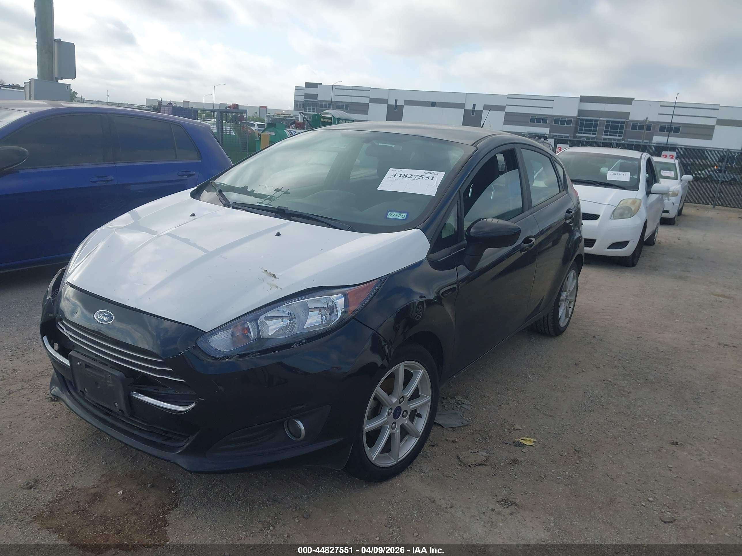 FORD FIESTA image 2