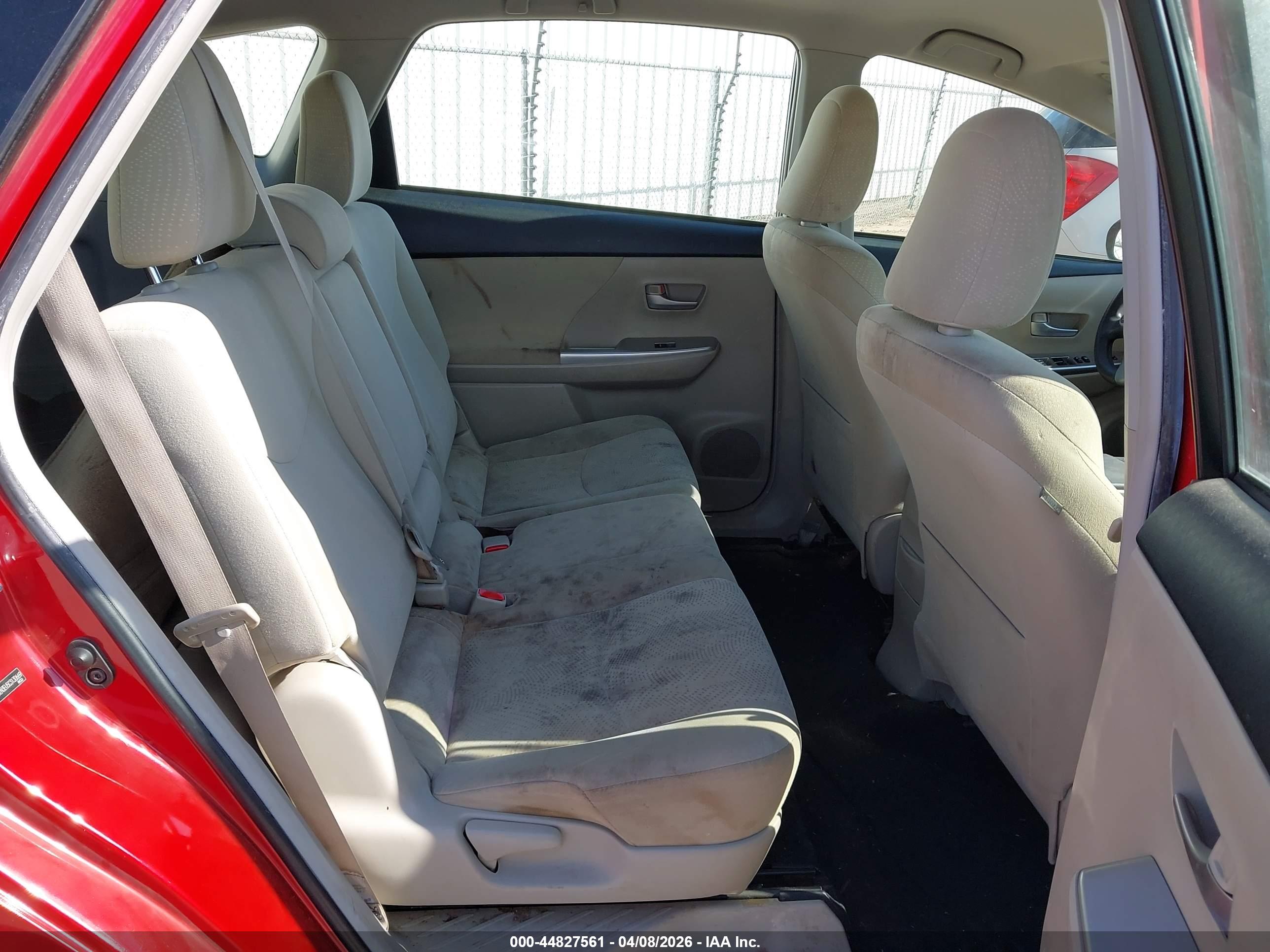 TOYOTA PRIUS image 8