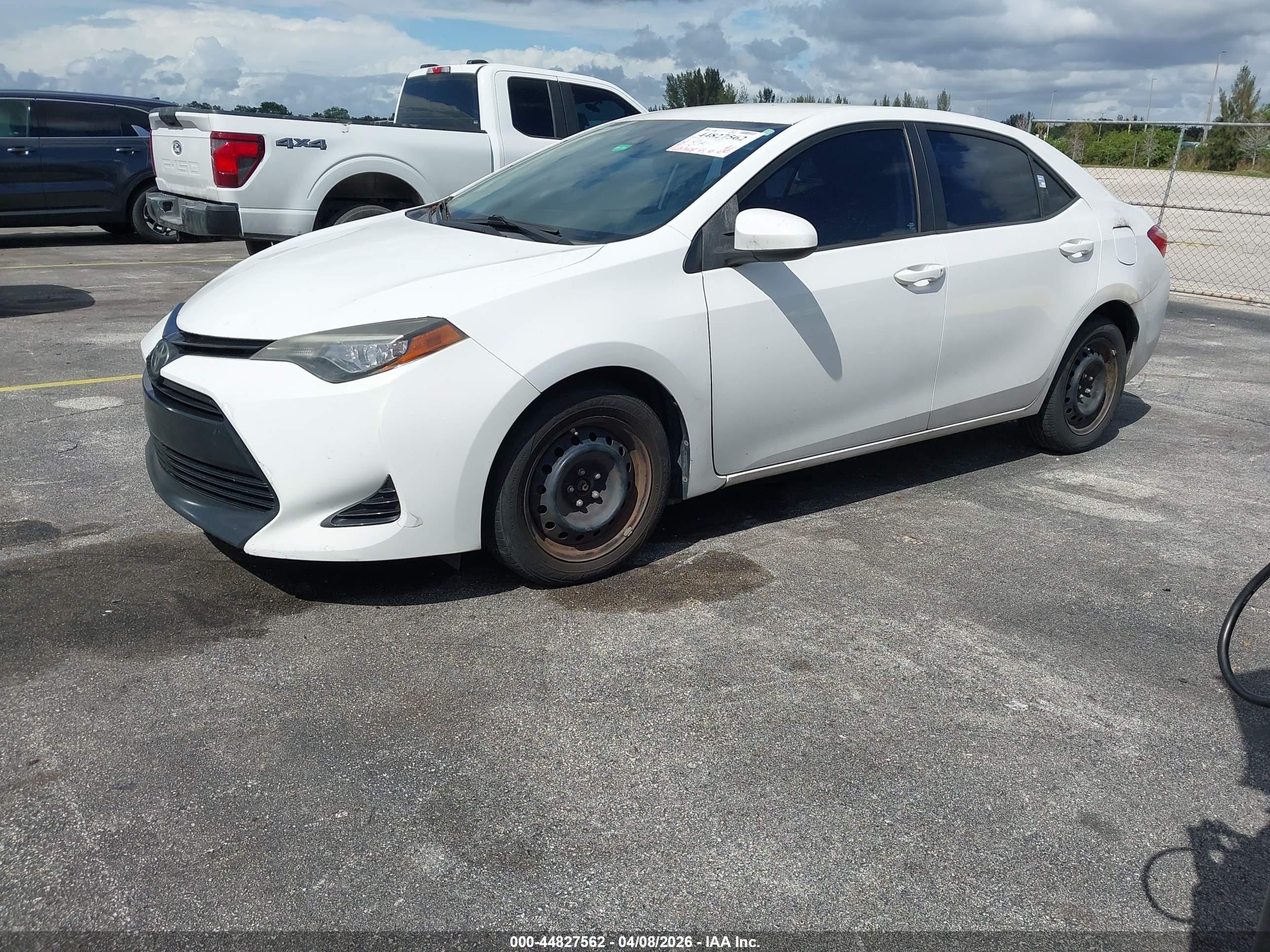 TOYOTA COROLLA image 2