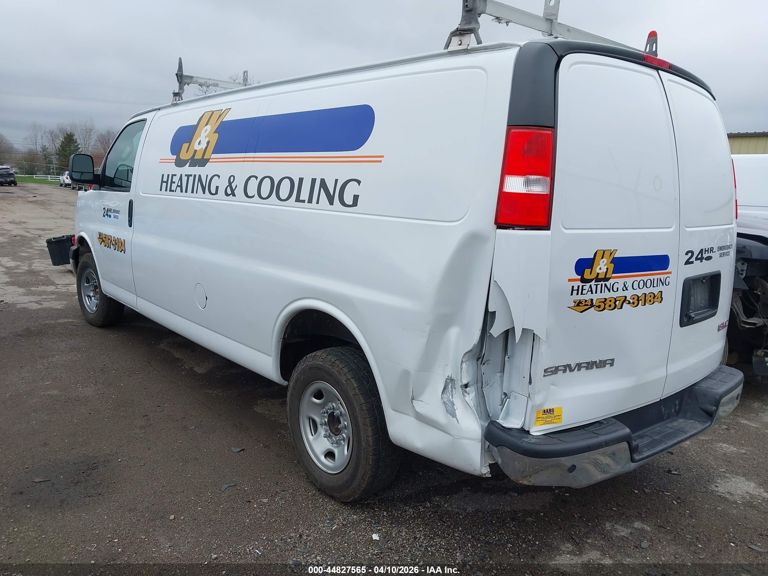 GMC SAVANA image 3