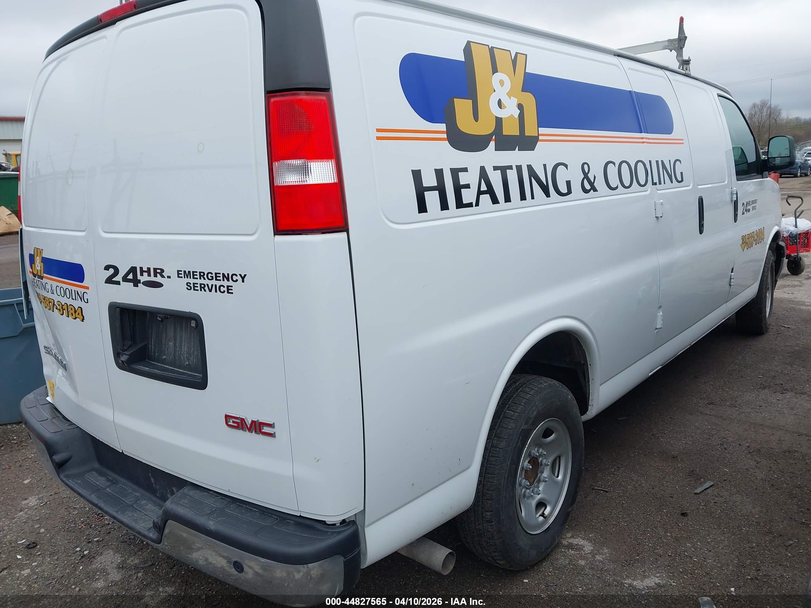 GMC SAVANA image 4