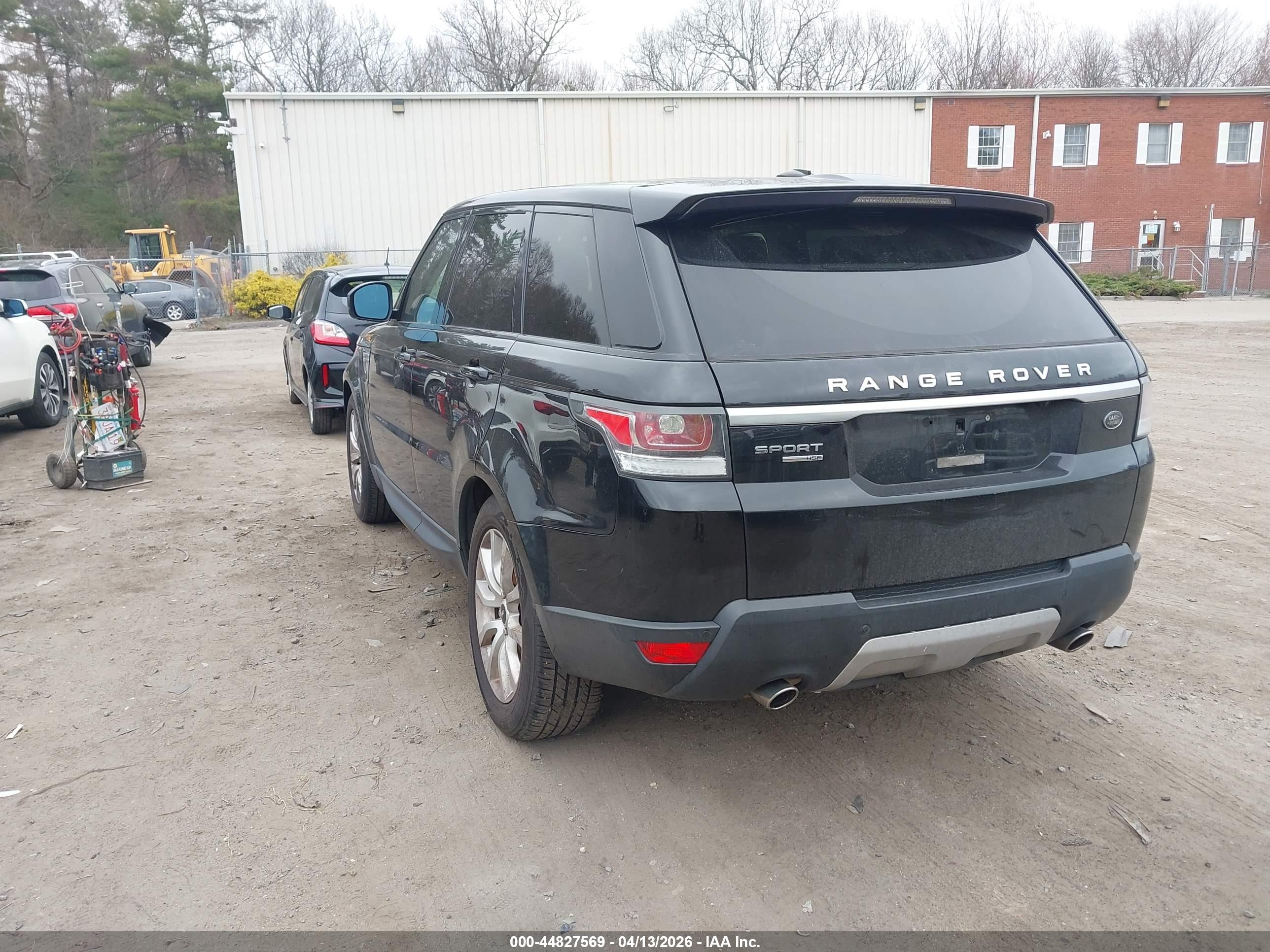LAND ROVER image 3