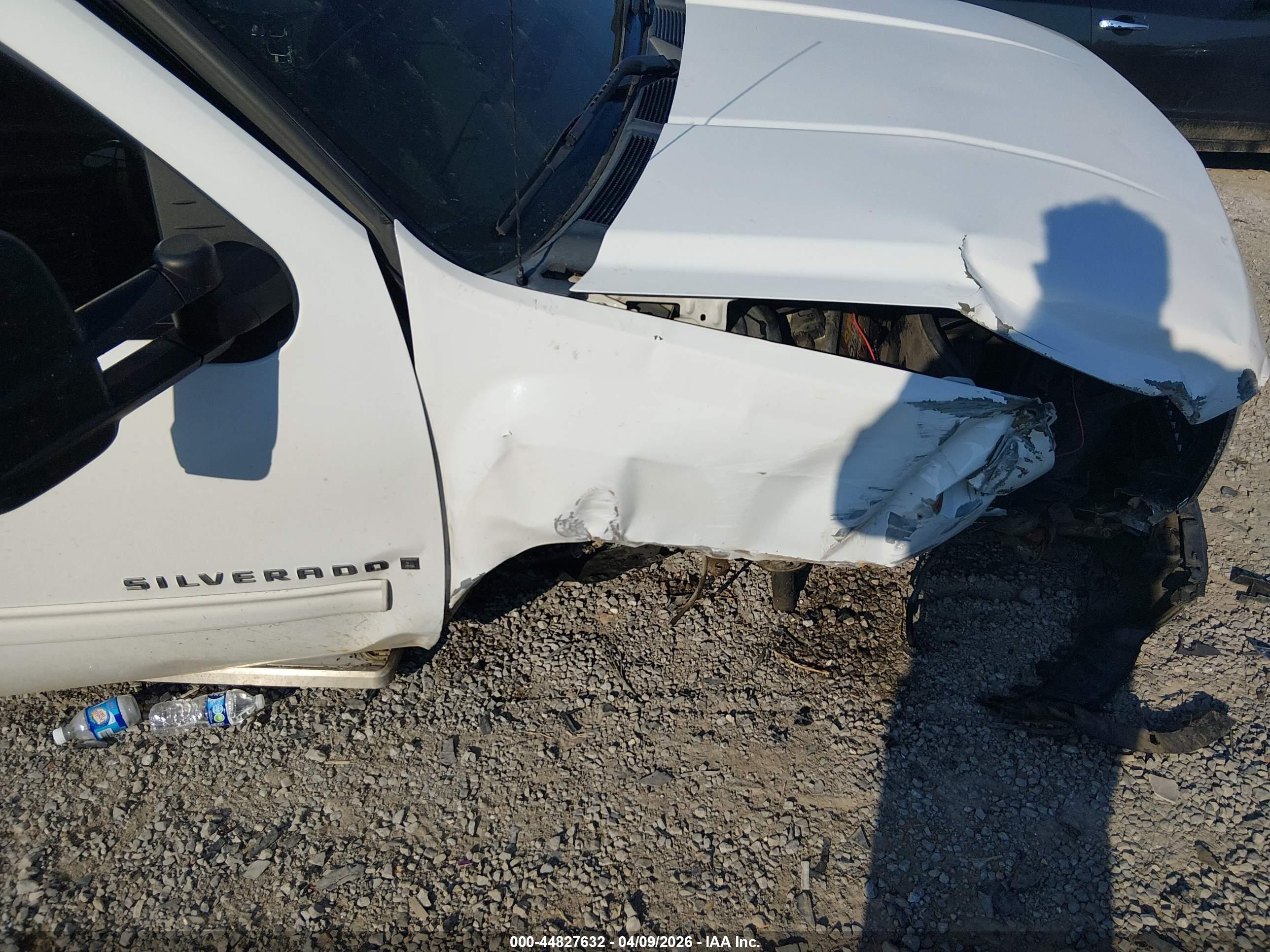 CHEVROLET SILVERADO image 6