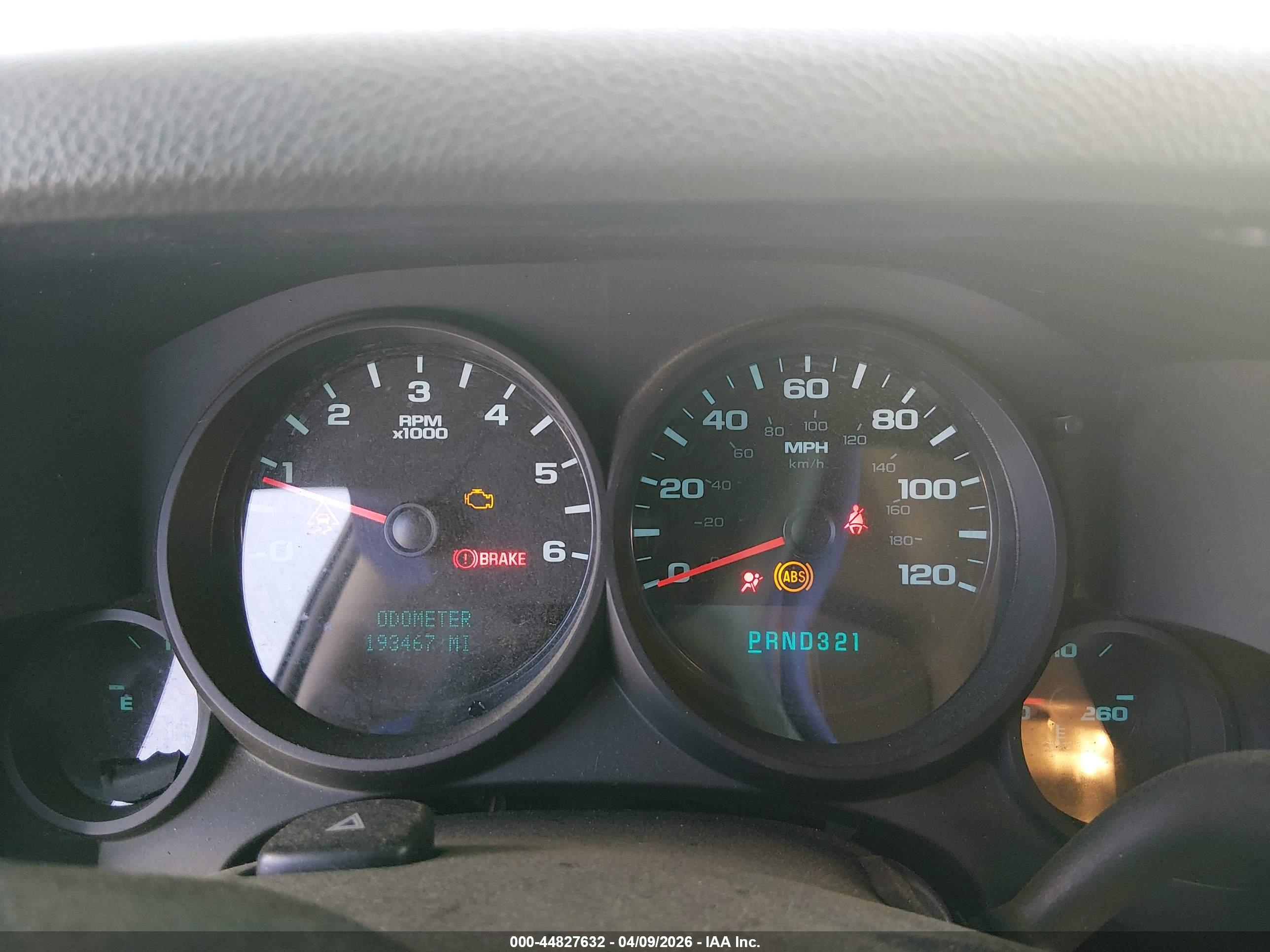 CHEVROLET SILVERADO image 7