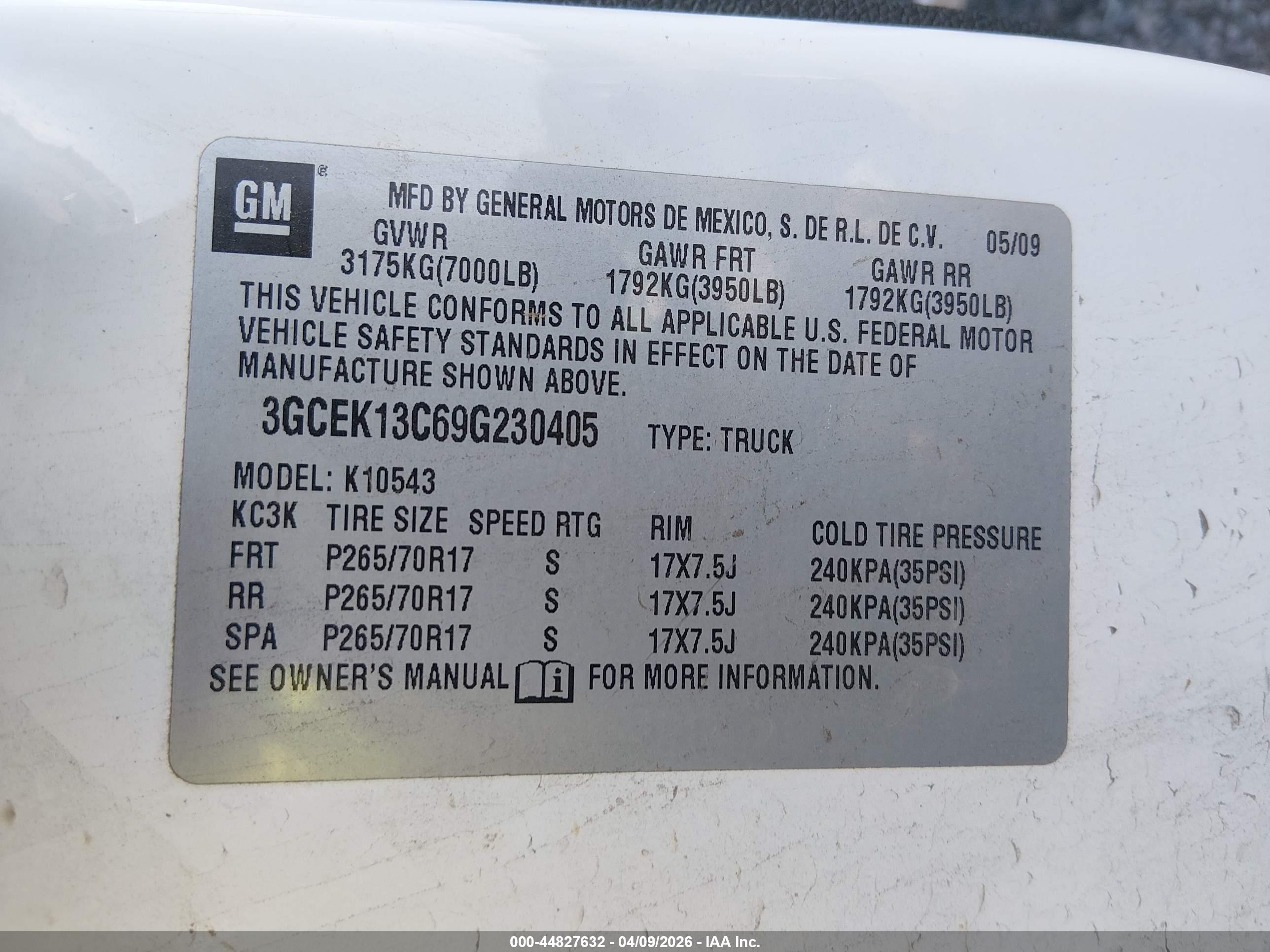 CHEVROLET SILVERADO image 9